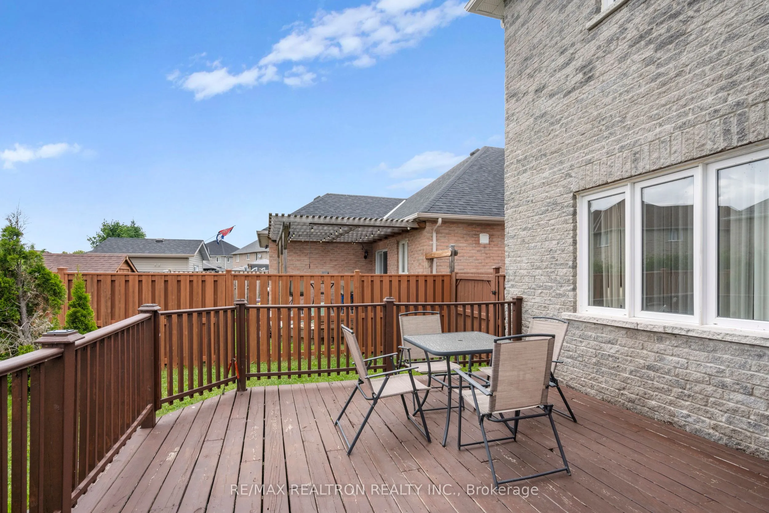 115 Glendower Crescent