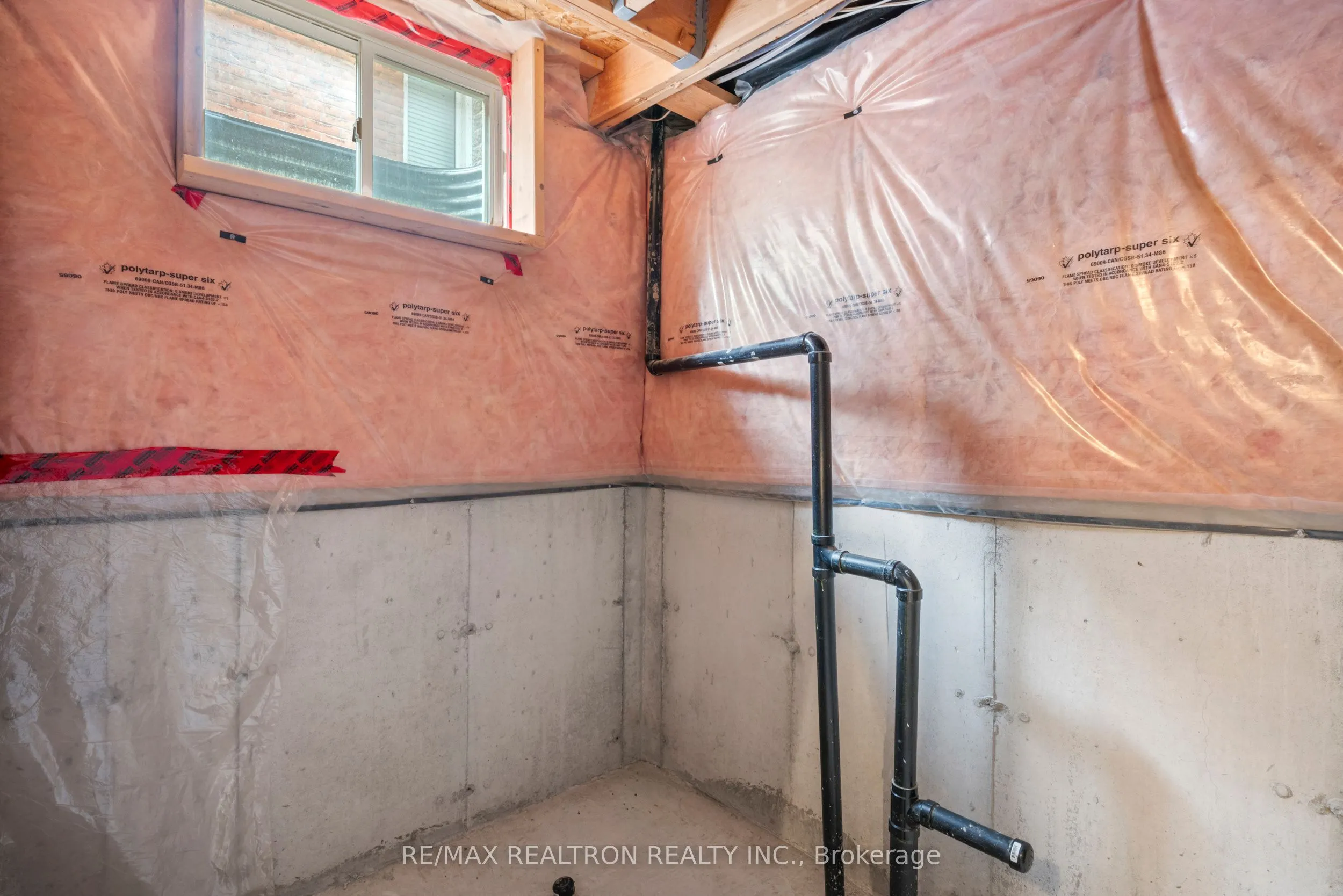 115 Glendower Crescent