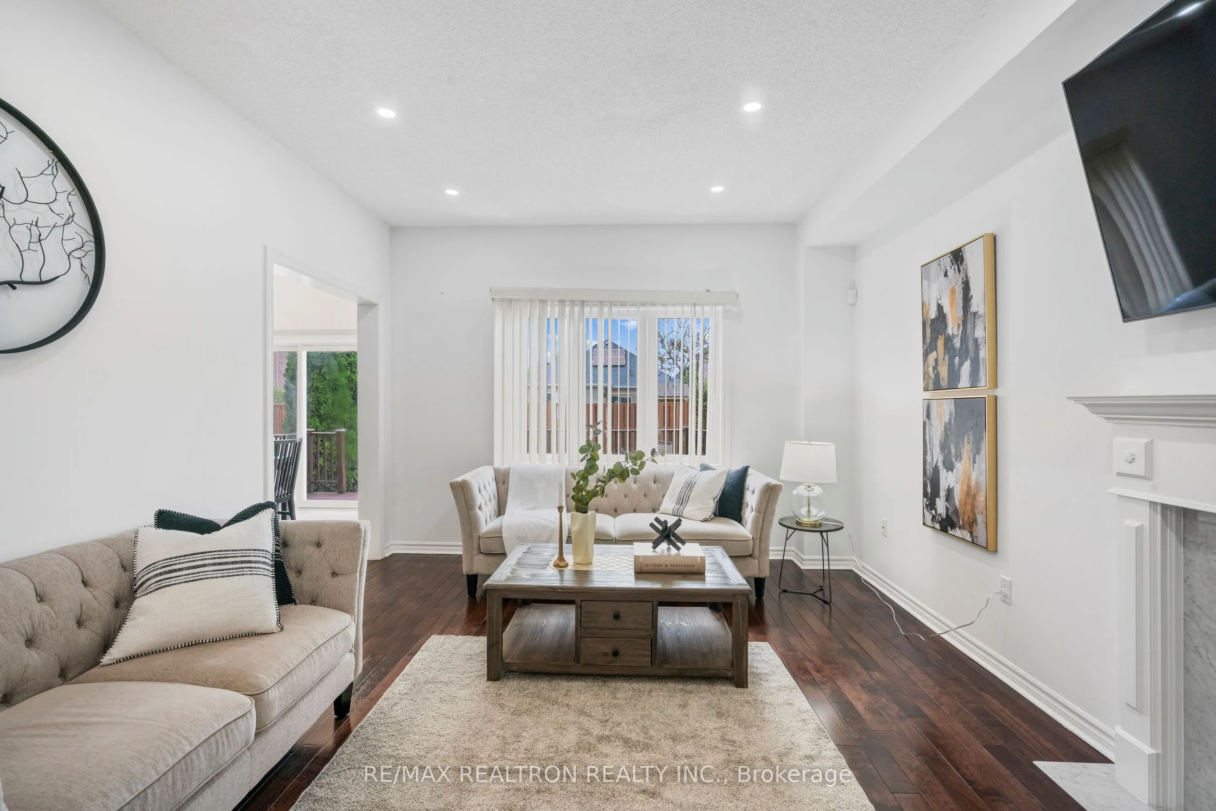 115 Glendower Crescent