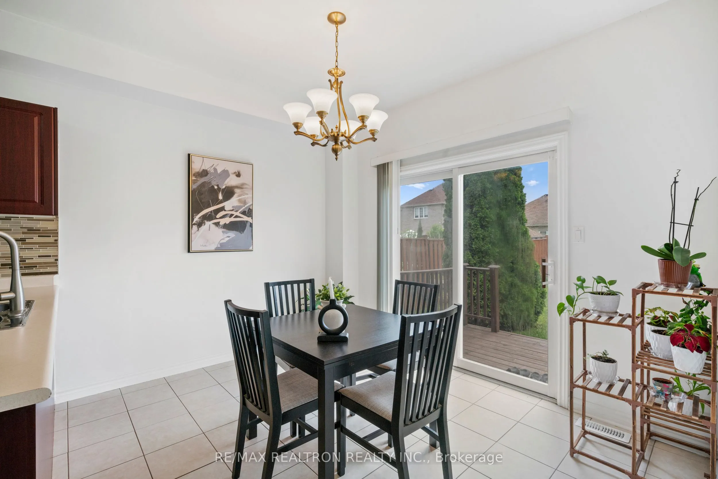115 Glendower Crescent