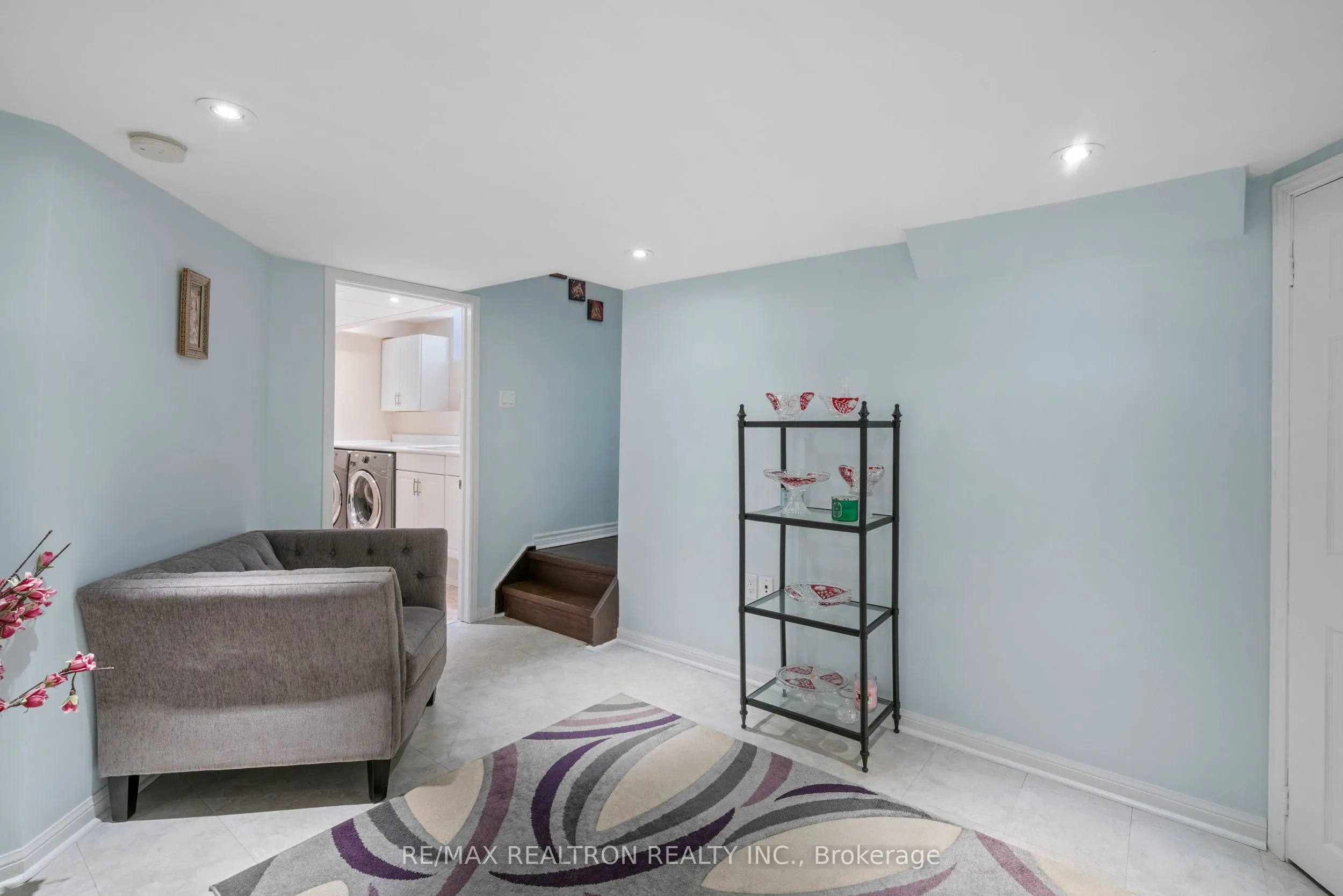 115 Glendower Crescent