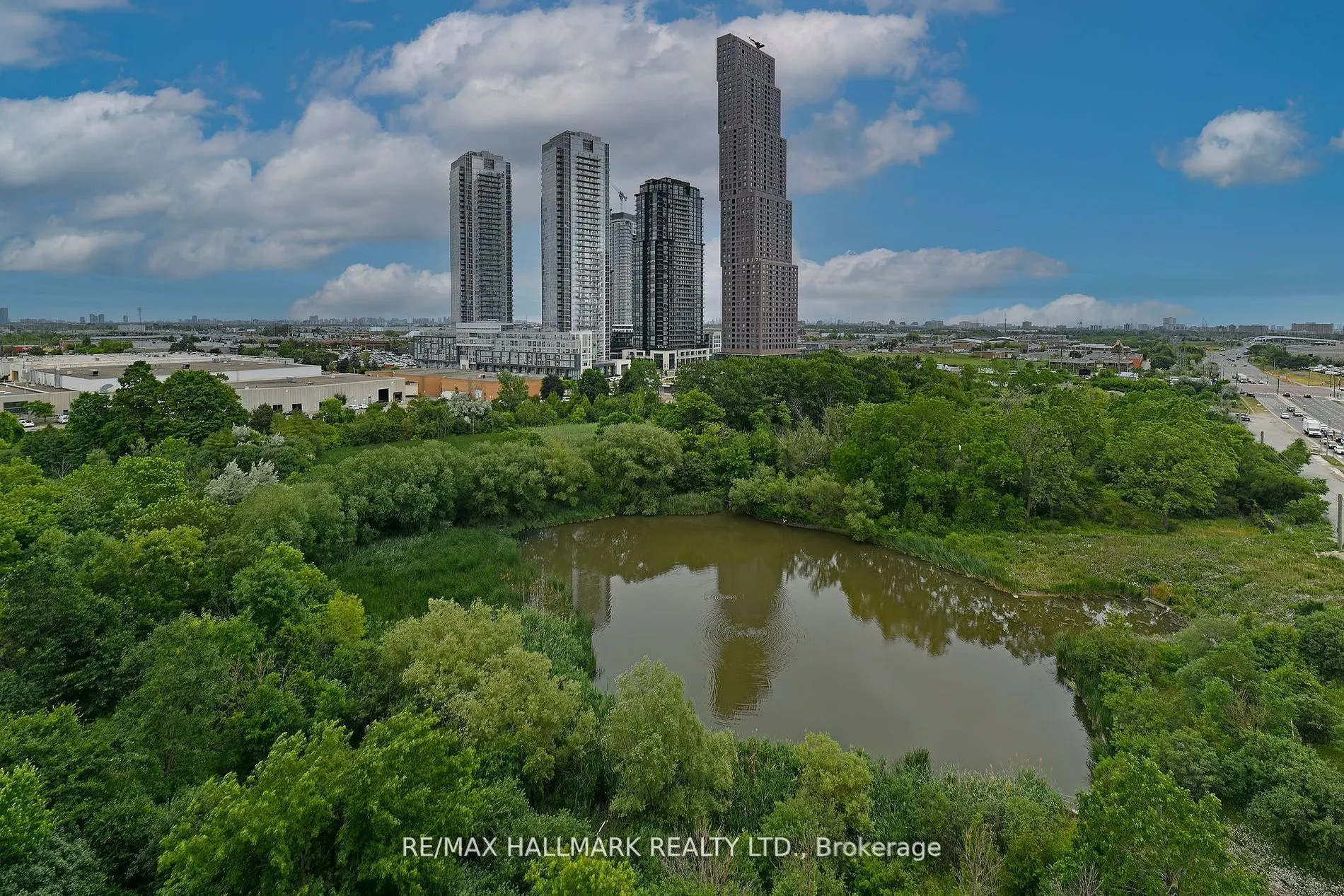 7895 Jane Street, #906