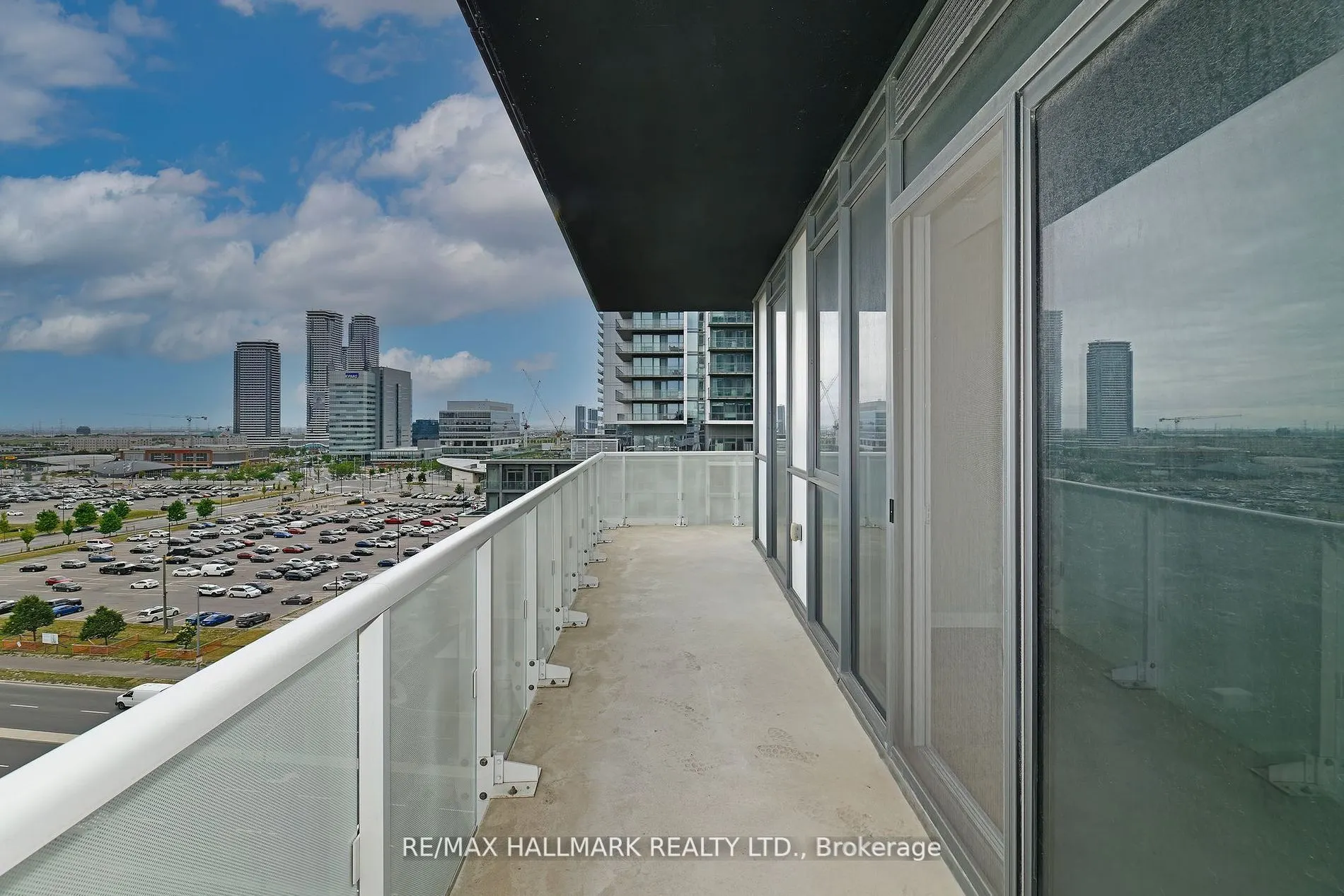 7895 Jane Street, #906