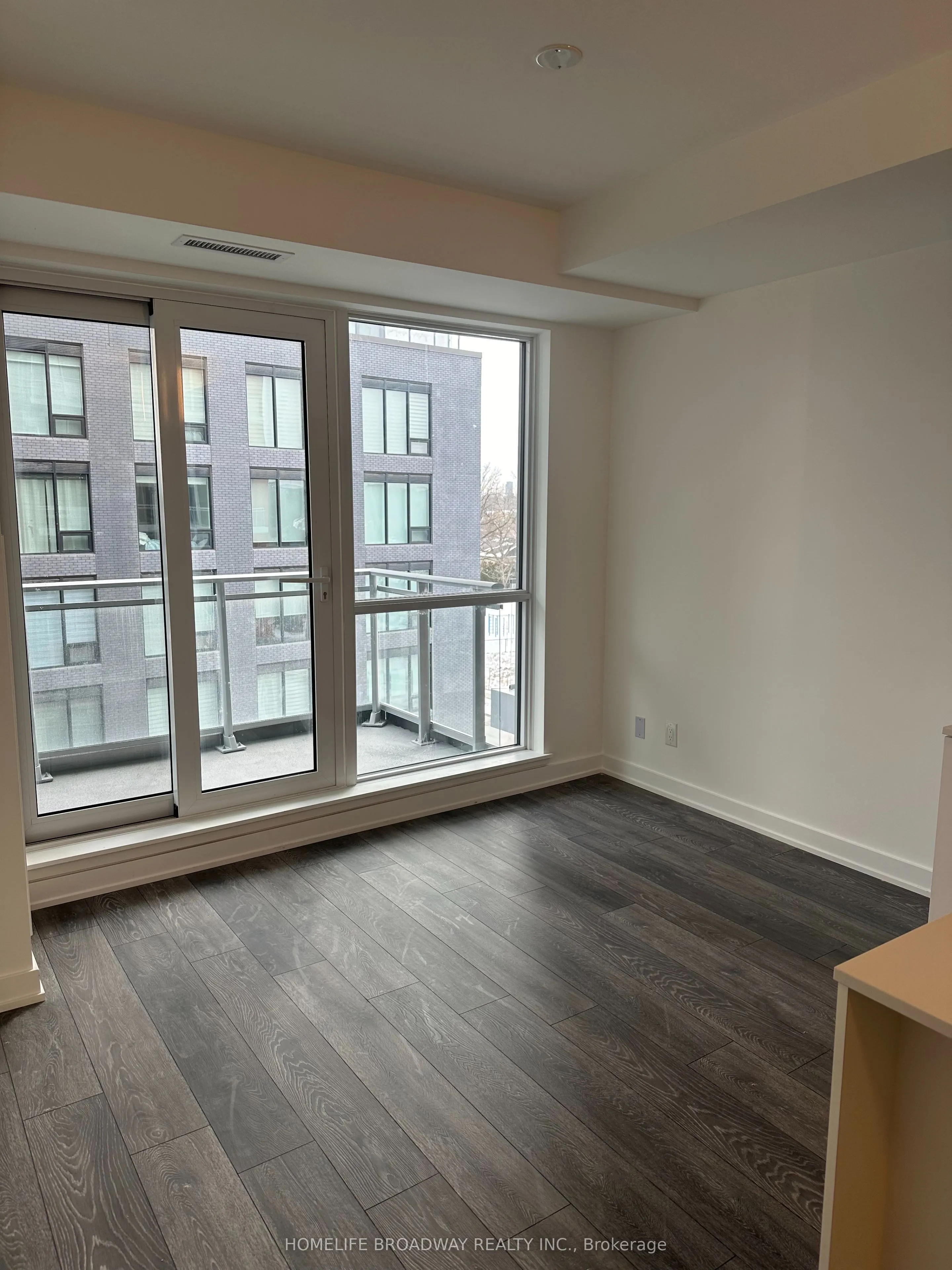 8888 Yonge Street, #407