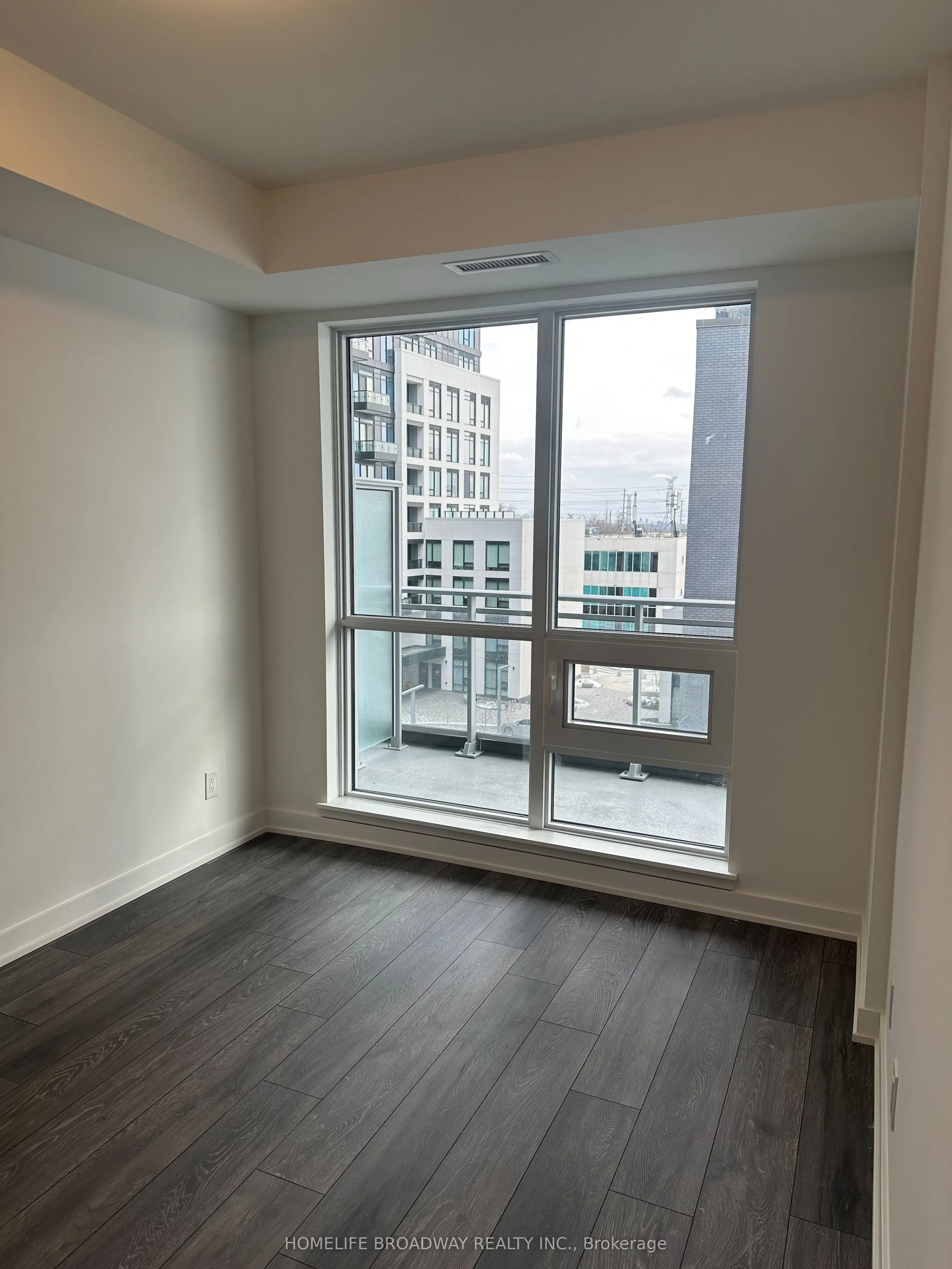 8888 Yonge Street, #407