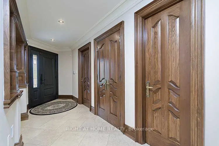 166 Royalpark Way