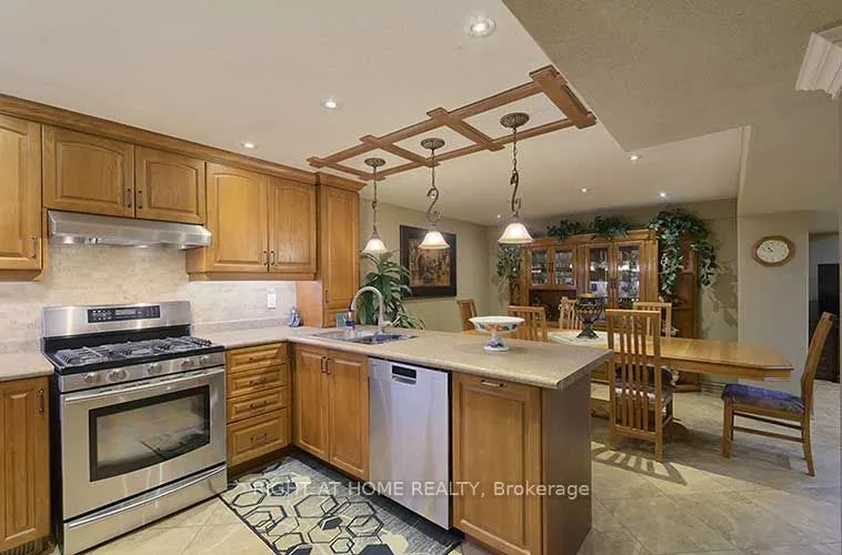 166 Royalpark Way
