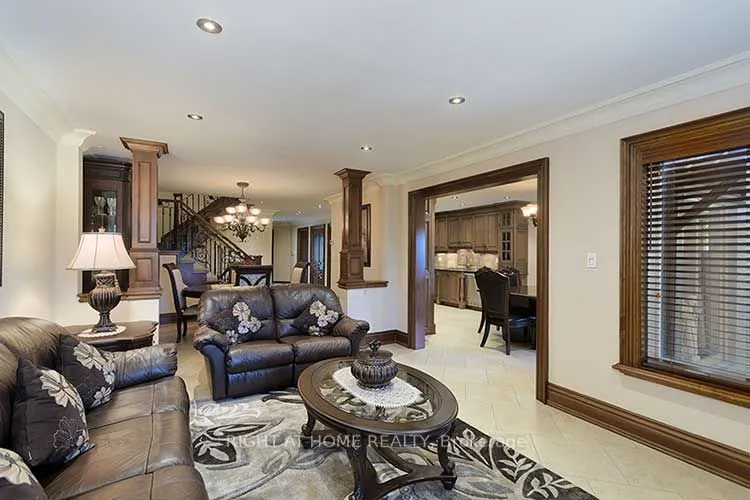 166 Royalpark Way