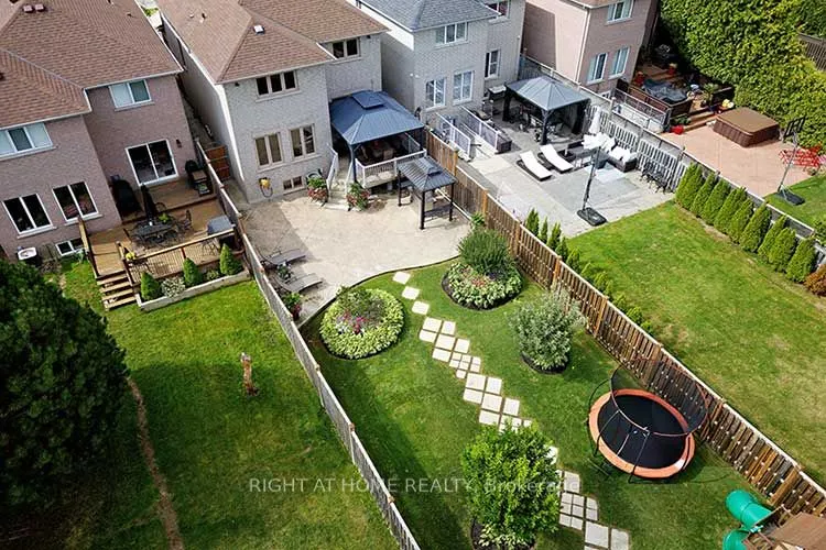 166 Royalpark Way
