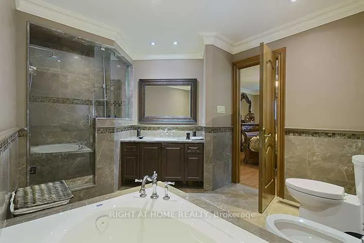 166 Royalpark Way