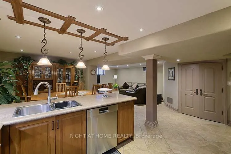 166 Royalpark Way