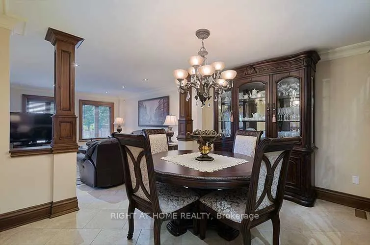 166 Royalpark Way