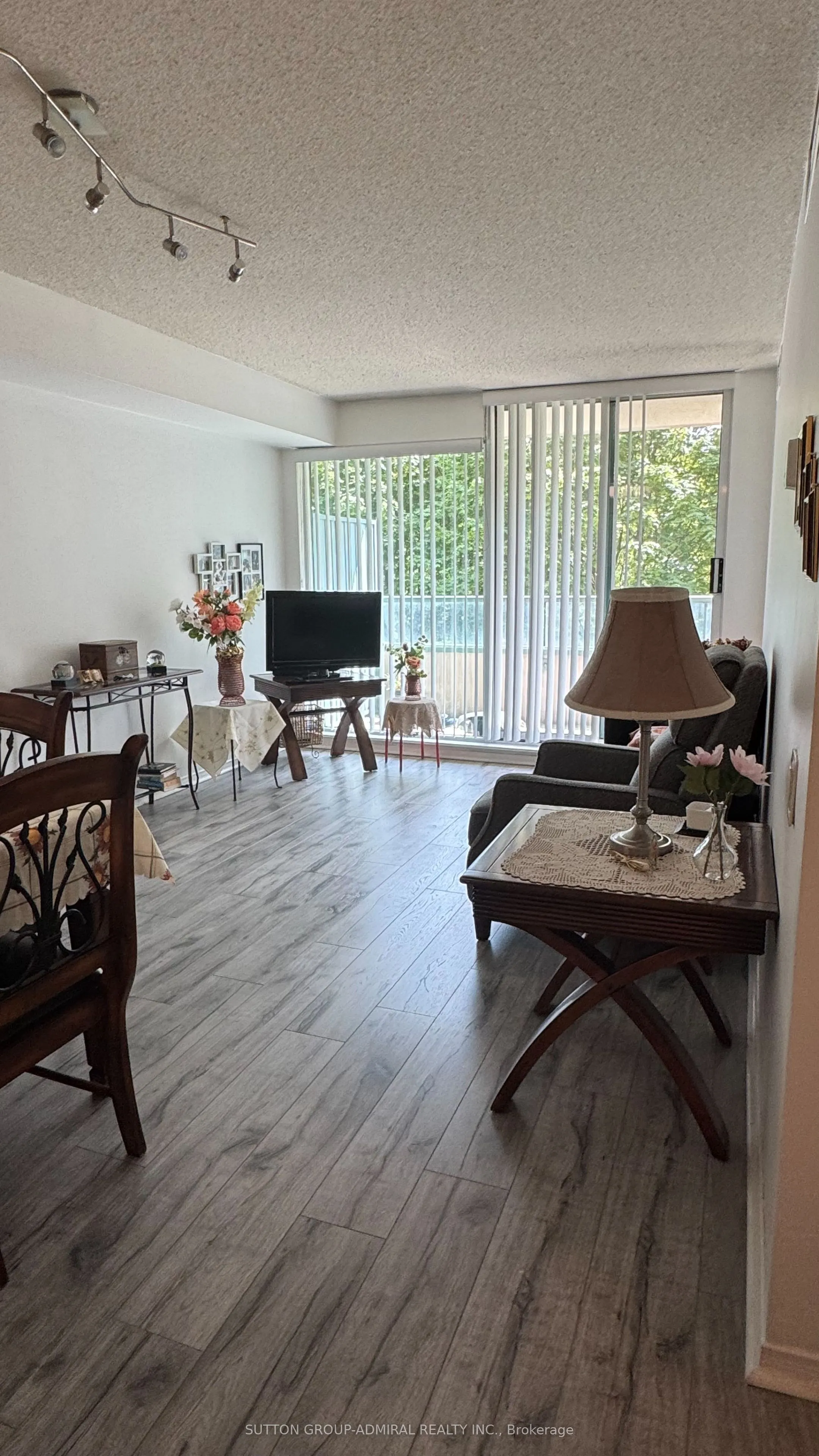 1 Emerald Lane, #205