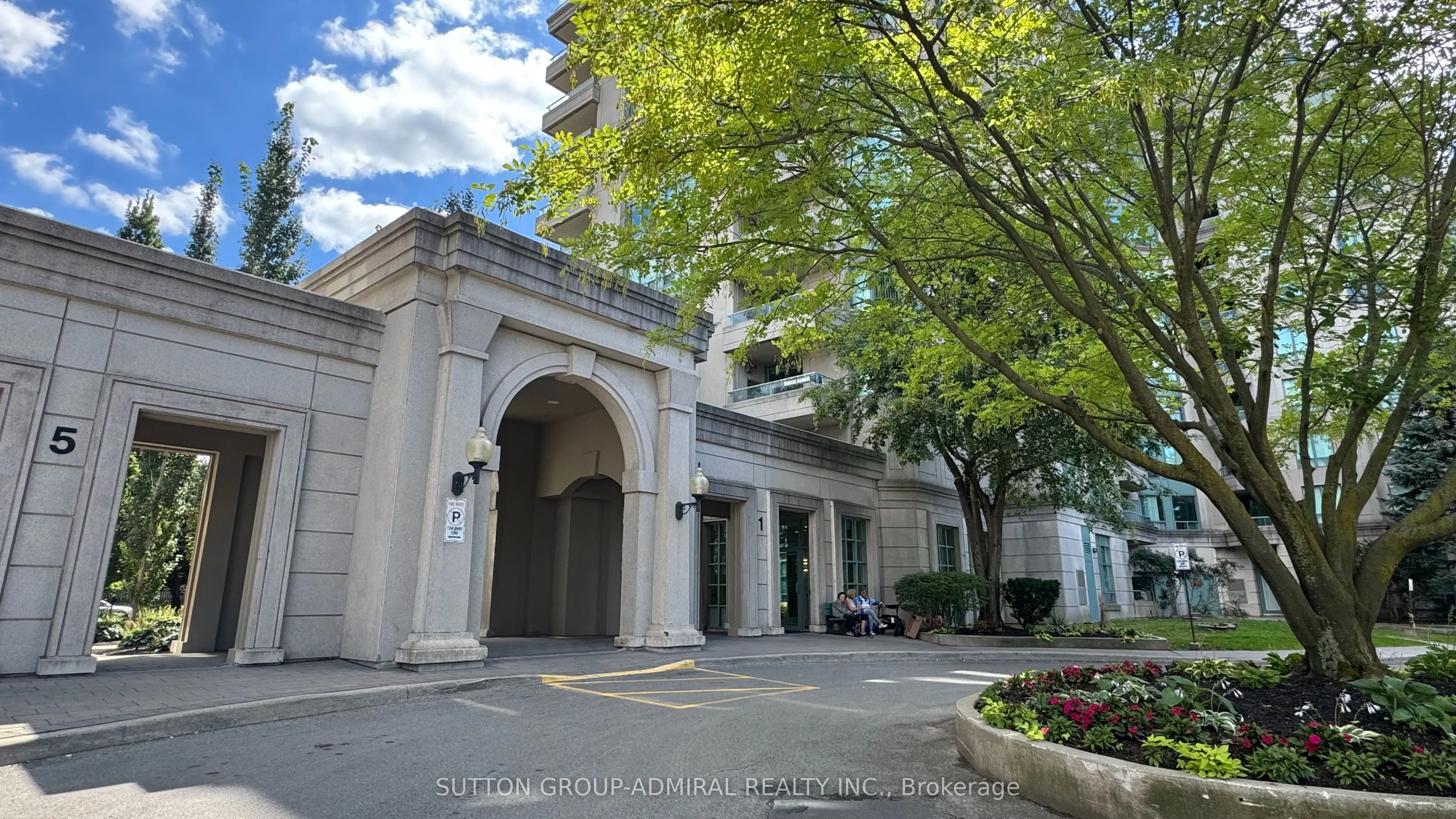 1 Emerald Lane, #205