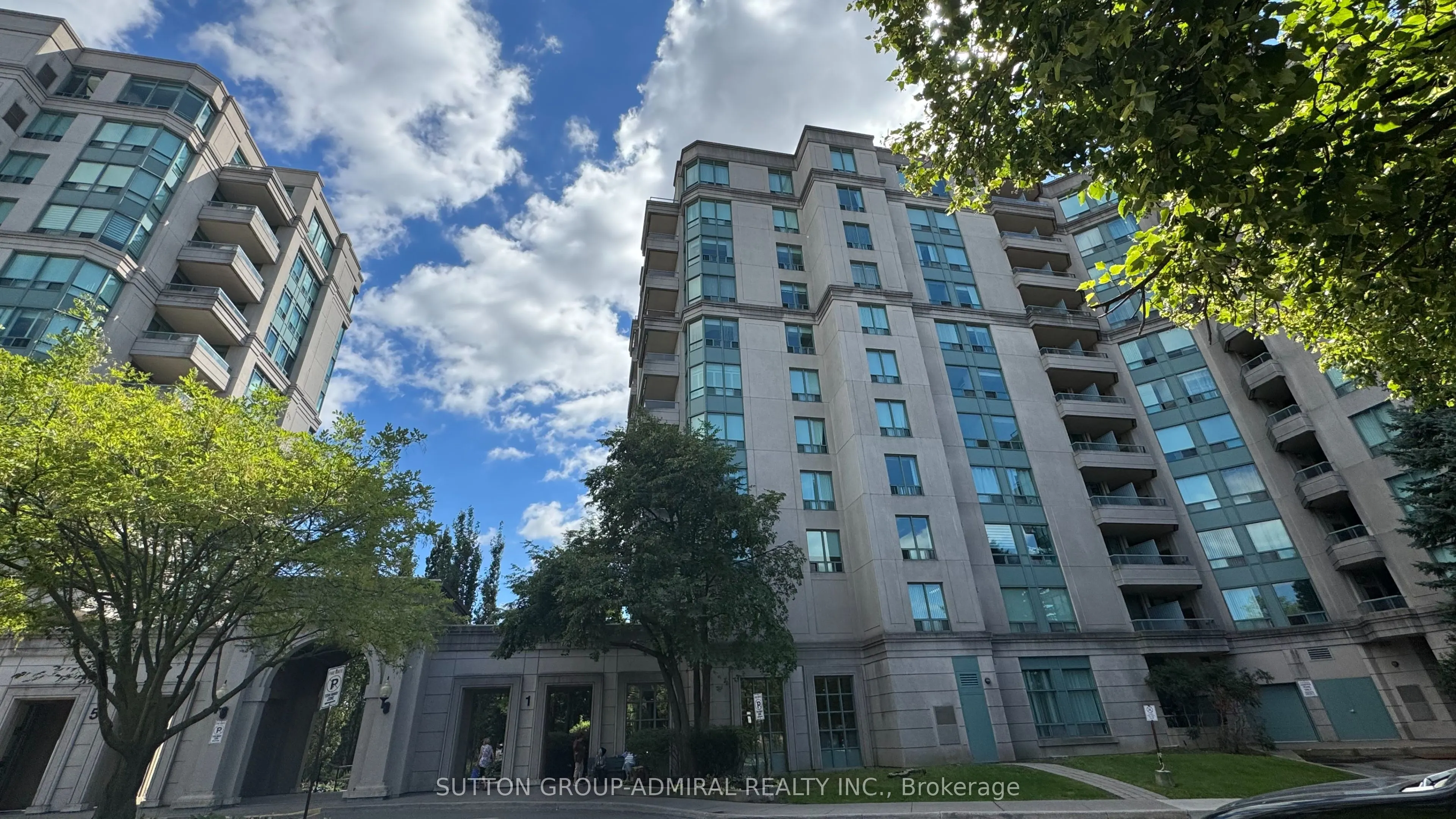 1 Emerald Lane, #205