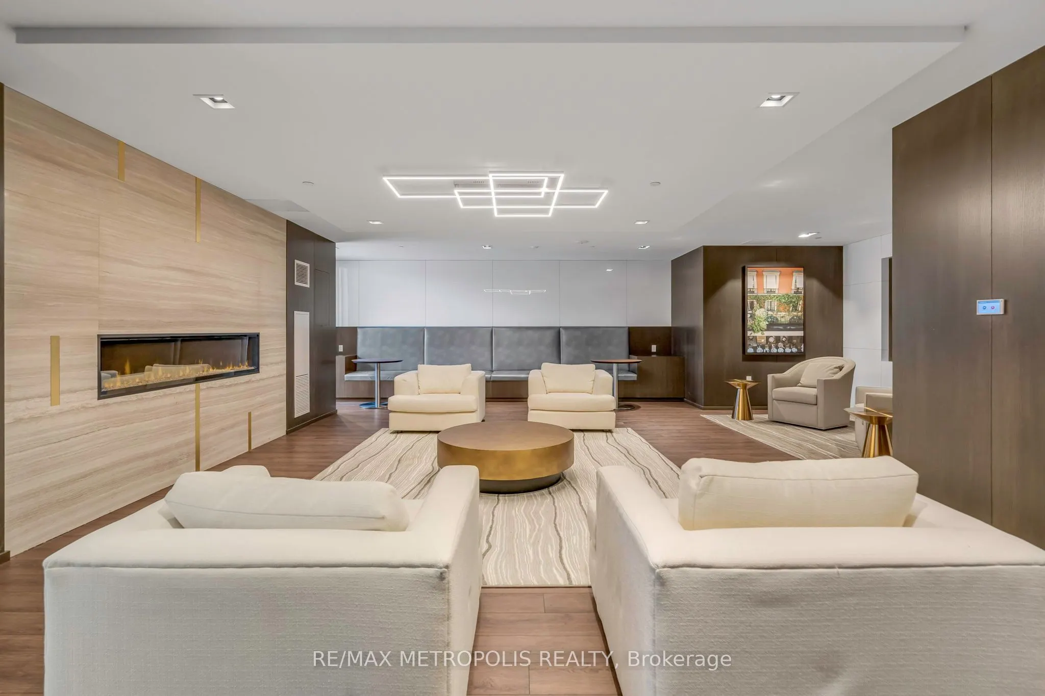 9000 Jane Street, #2516
