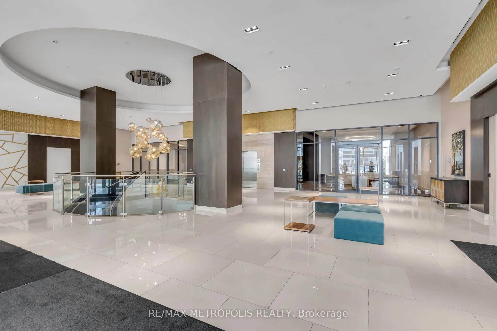 9000 Jane Street, #2516
