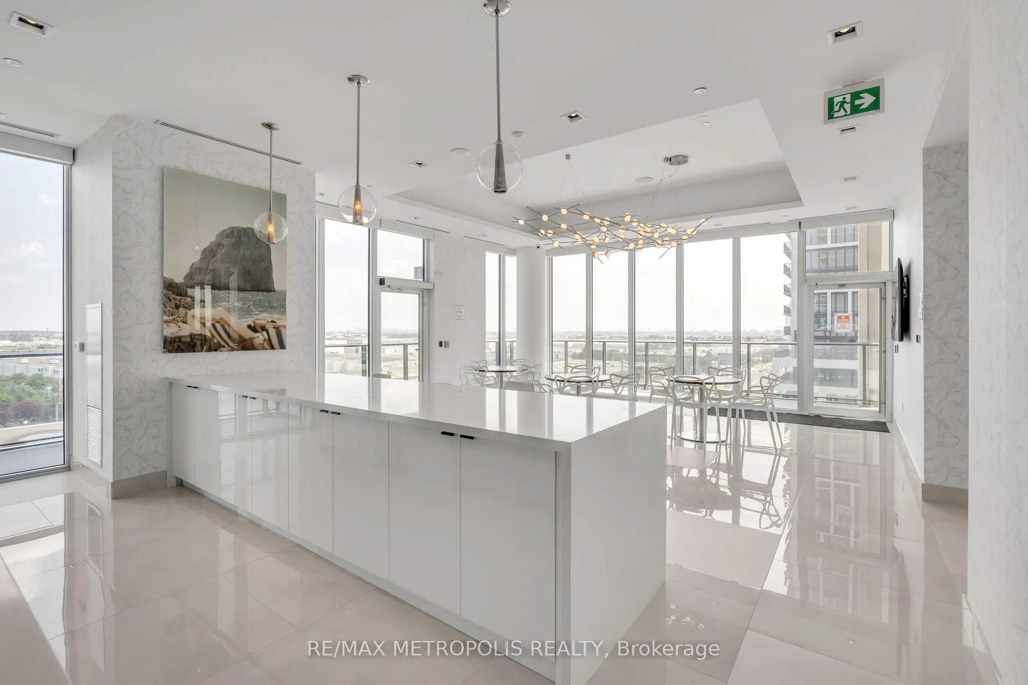 9000 Jane Street, #2516