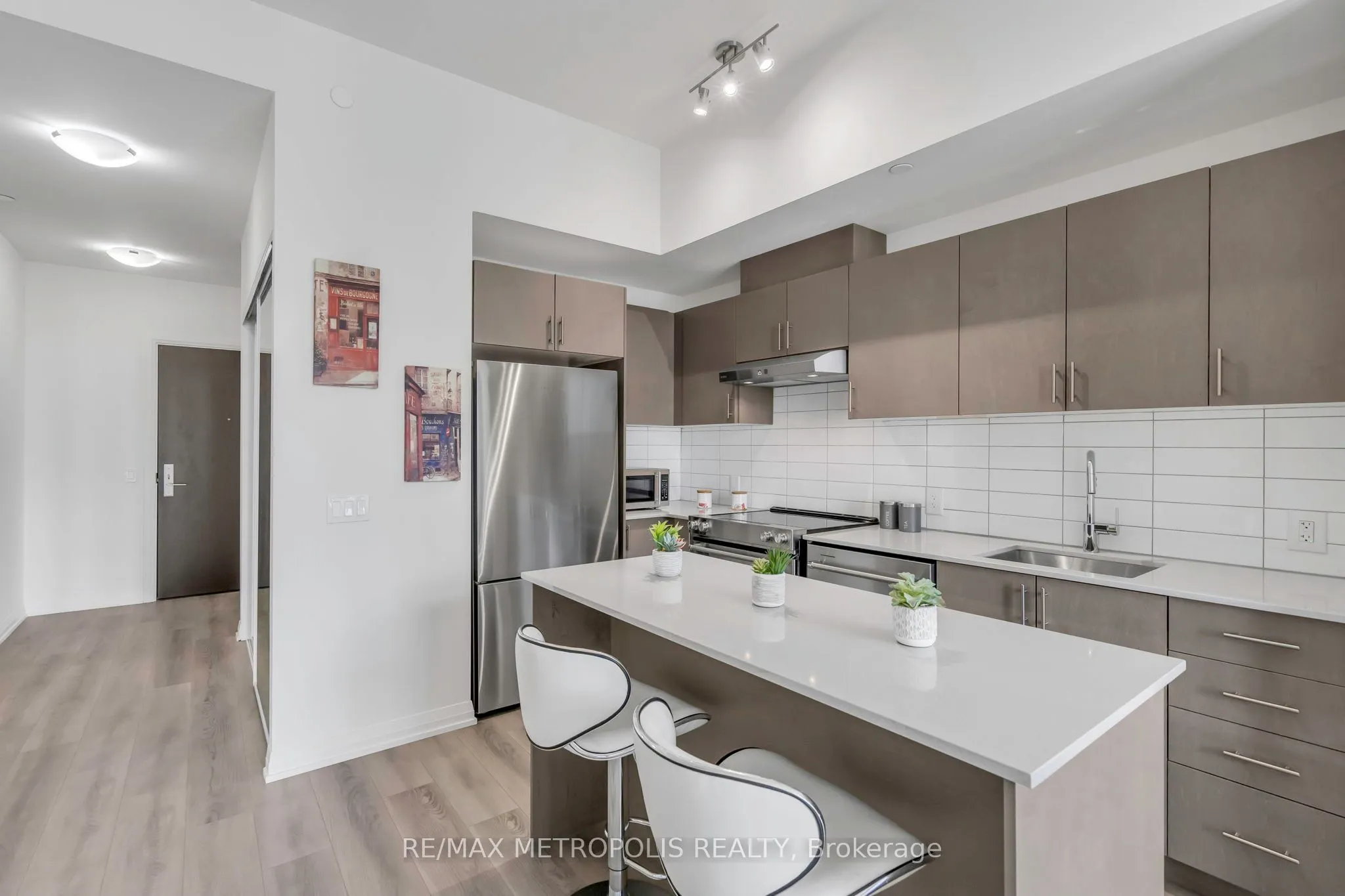 9000 Jane Street, #2516