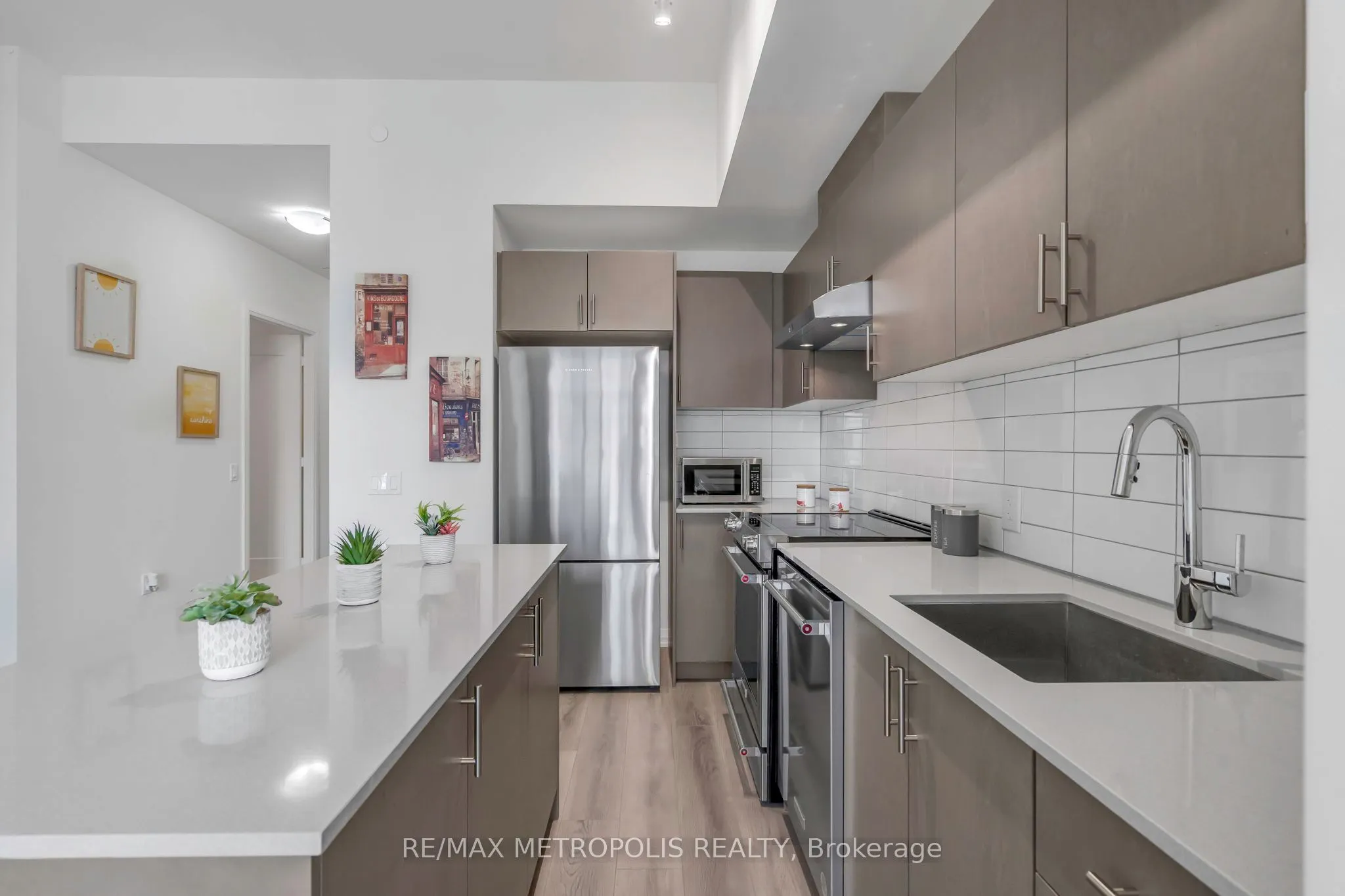 9000 Jane Street, #2516