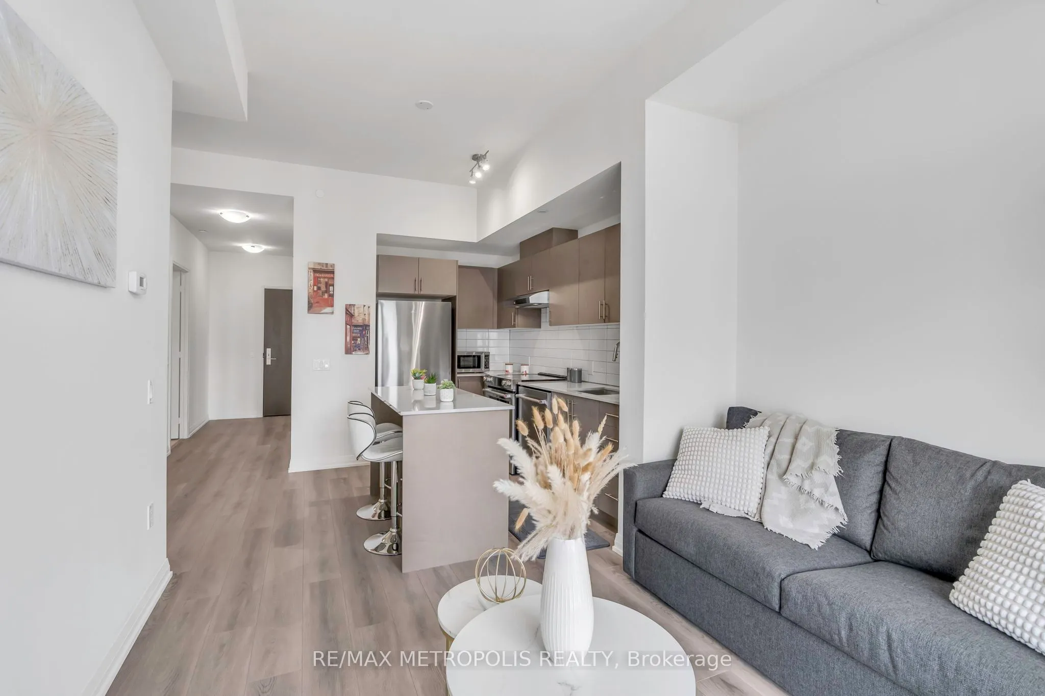 9000 Jane Street, #2516