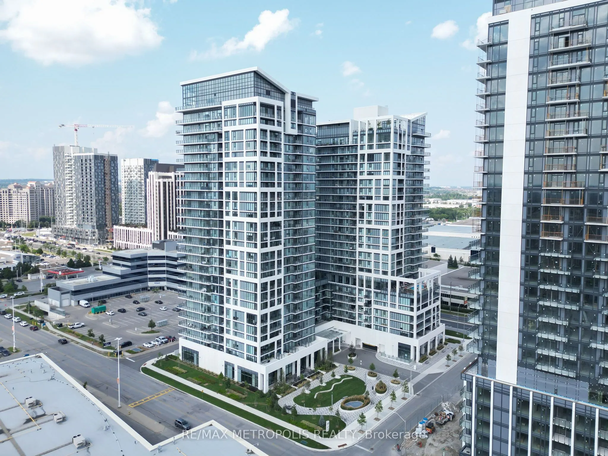 9000 Jane Street, #2516