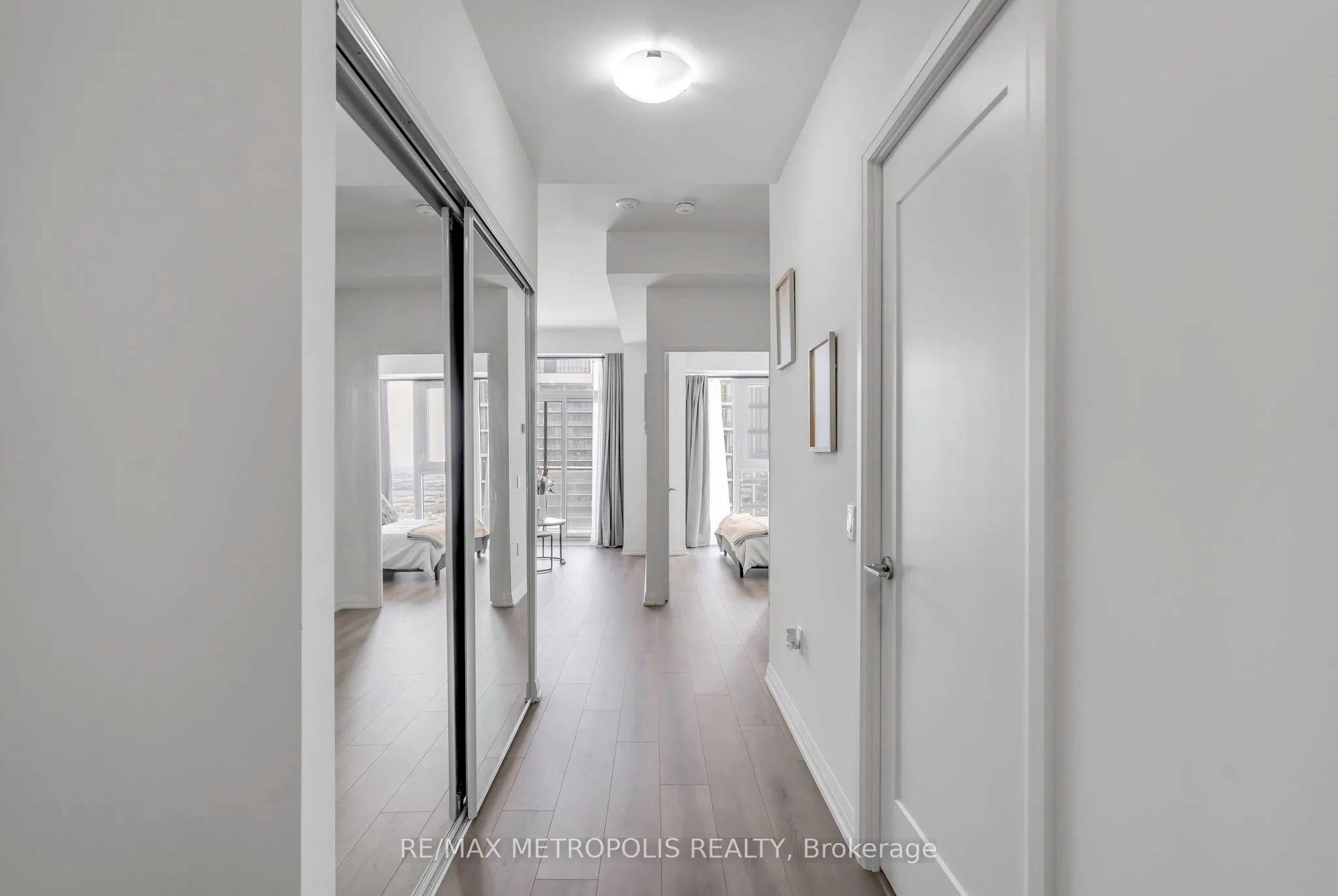 9000 Jane Street, #2516