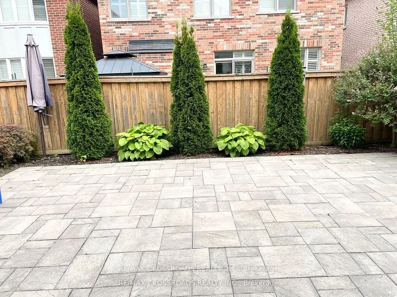 144 Durhamview Crescent