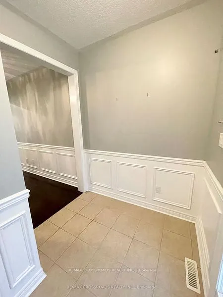 144 Durhamview Crescent