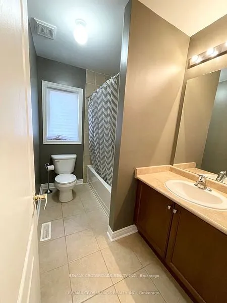 144 Durhamview Crescent