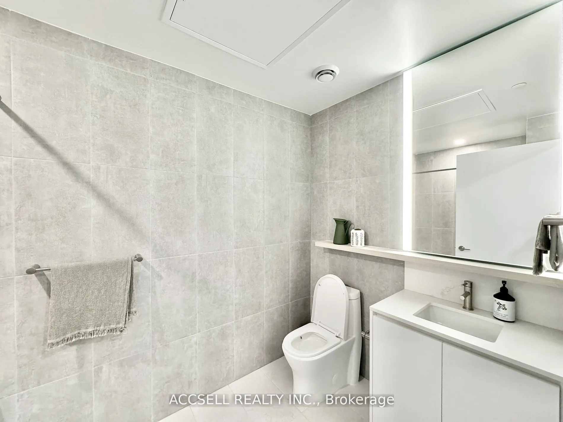 185 Millway Avenue, #W2504