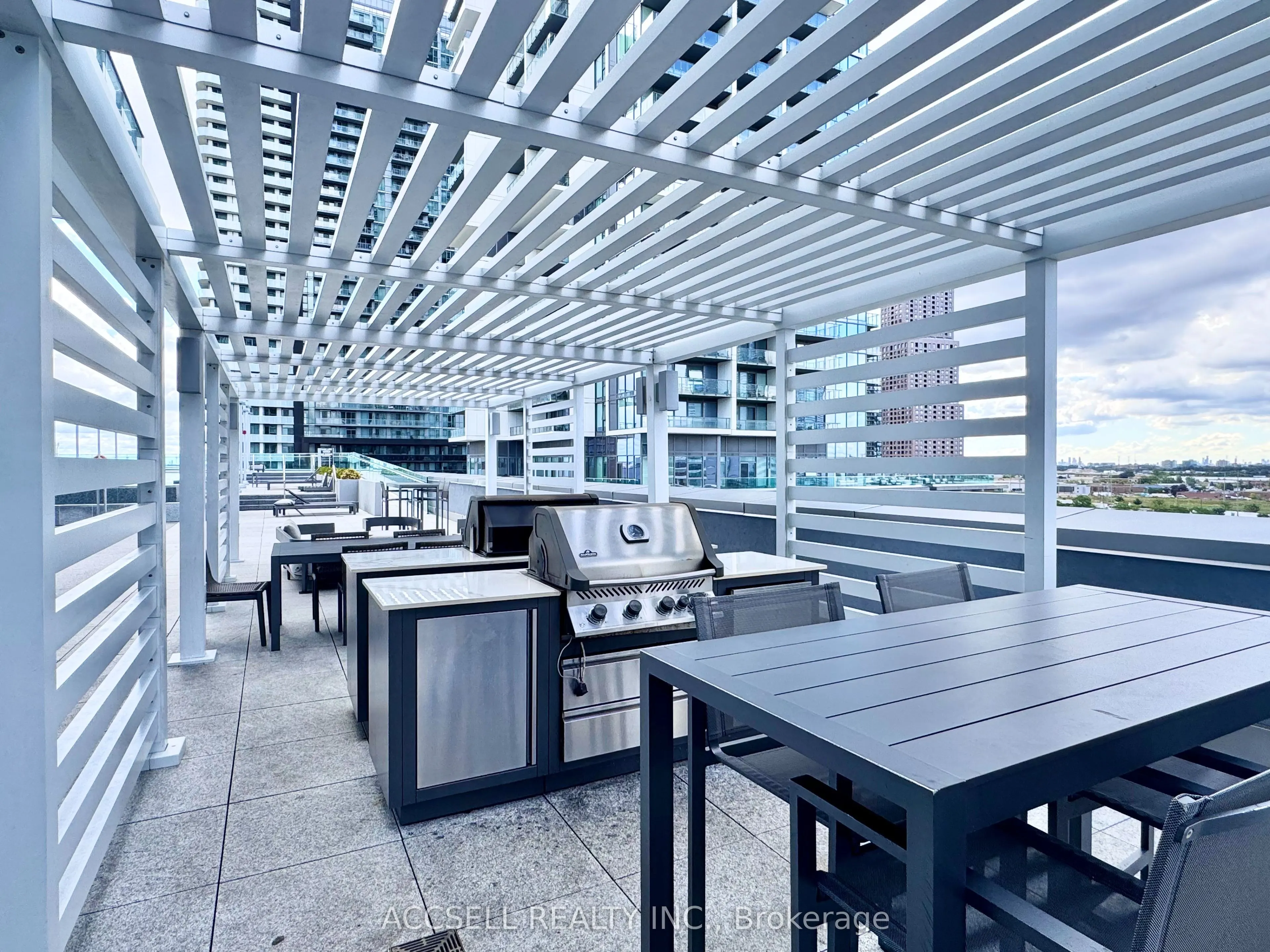 185 Millway Avenue, #W2504
