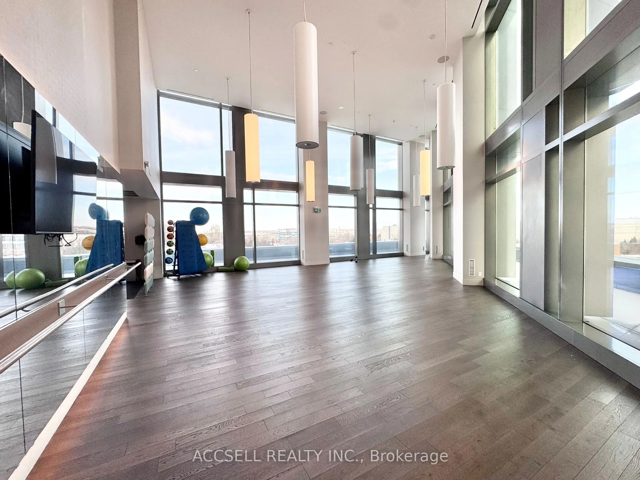 185 Millway Avenue, #W2504