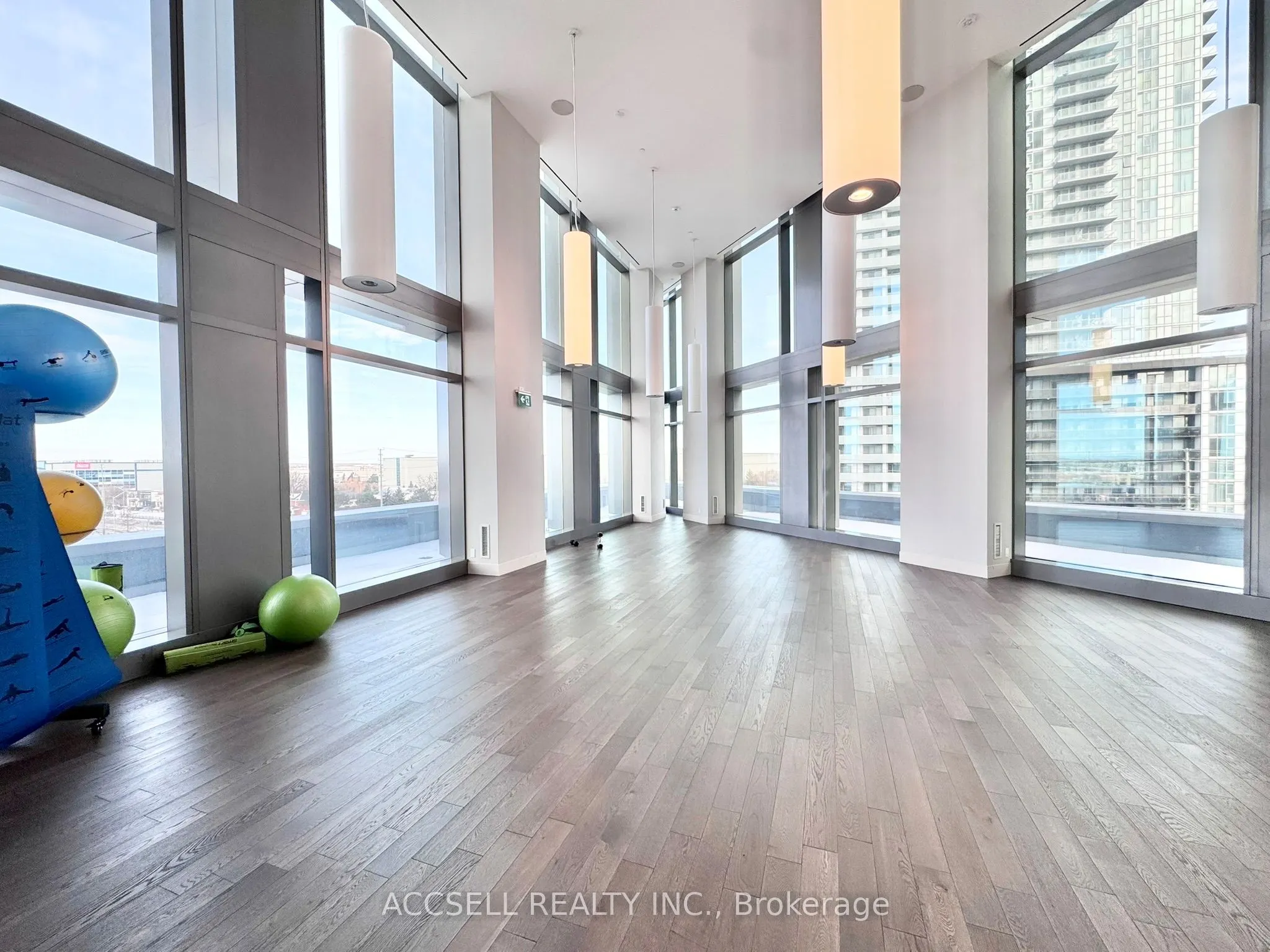 185 Millway Avenue, #W2504