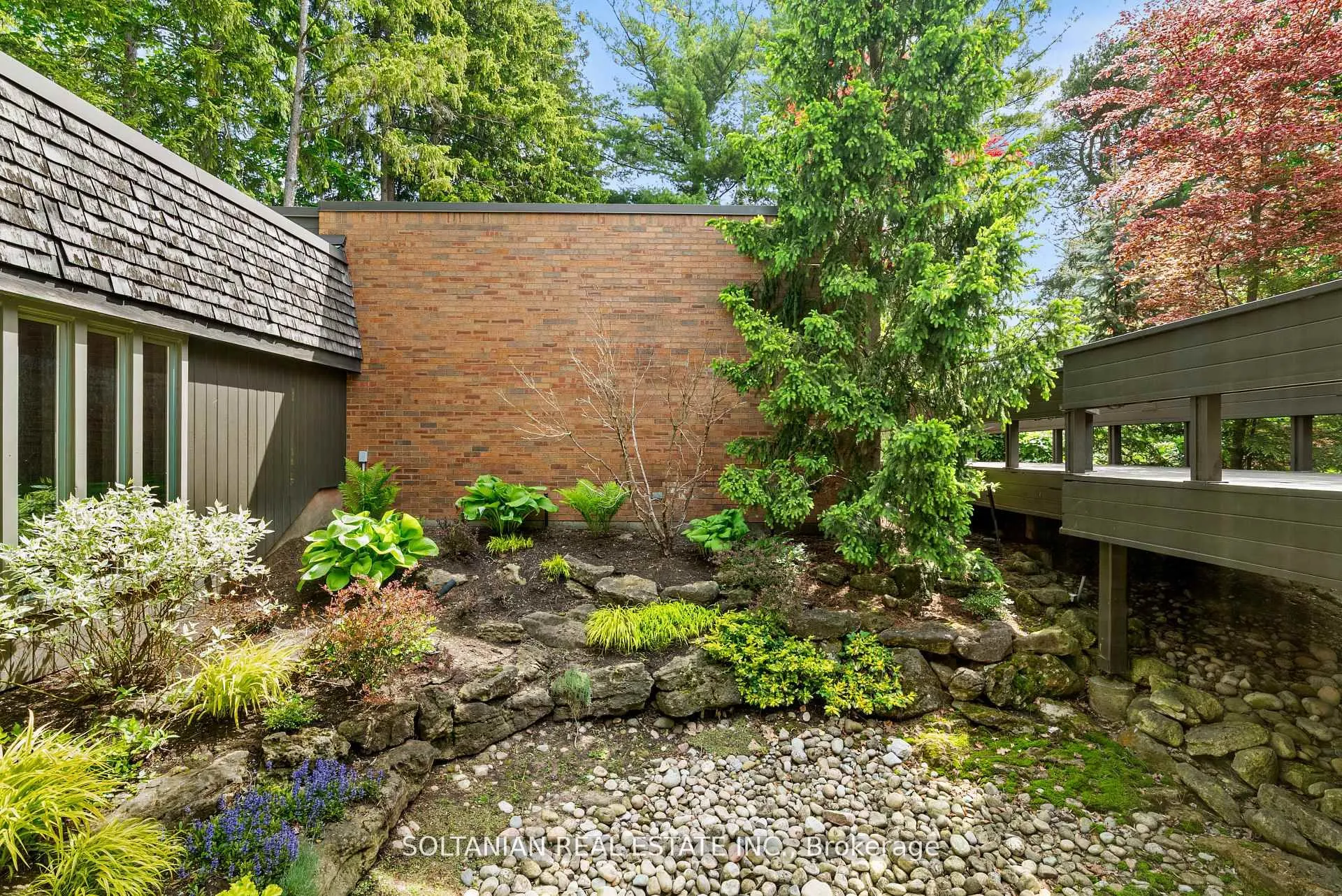 18 Old English Lane