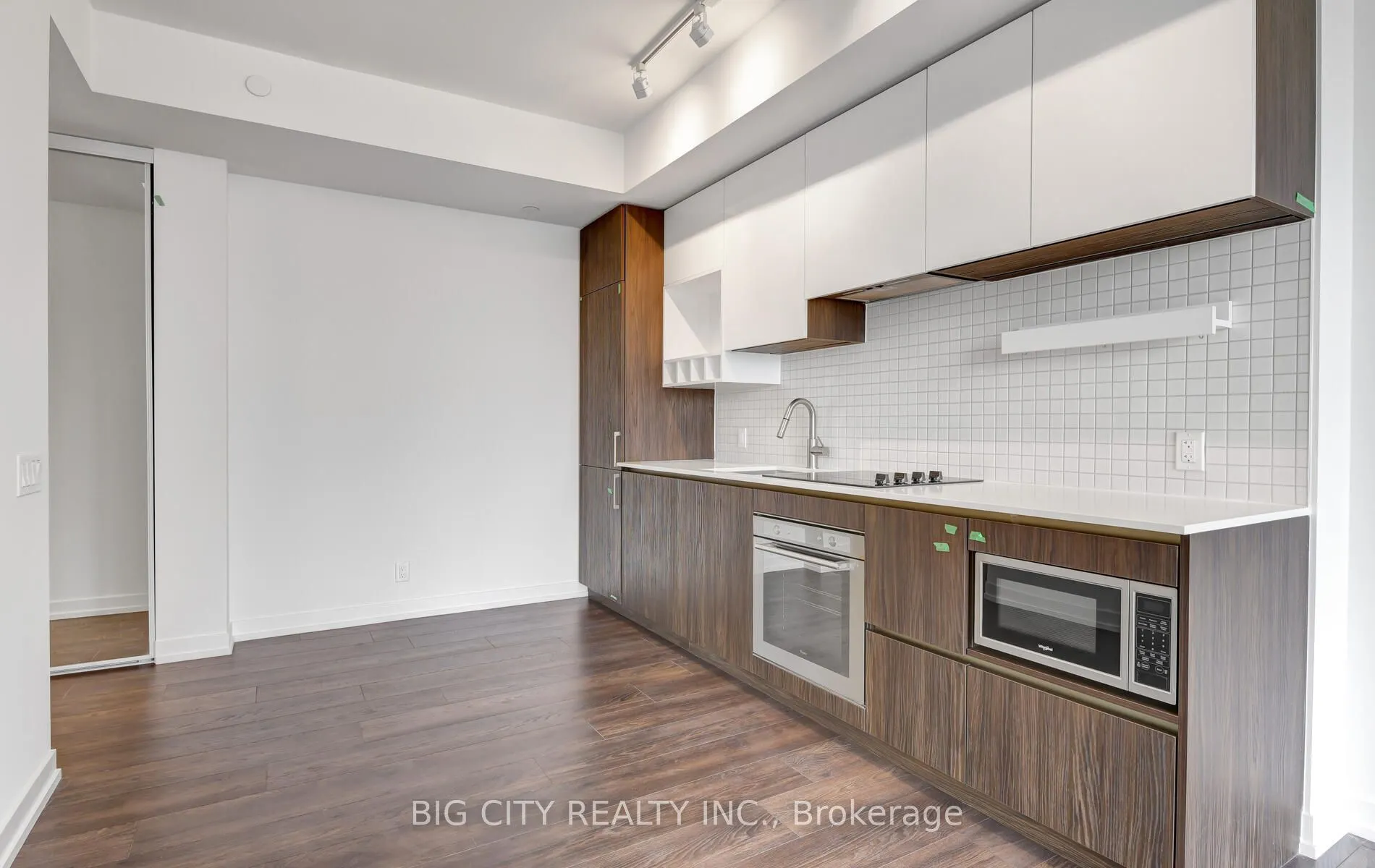898 Portage Parkway, #1911