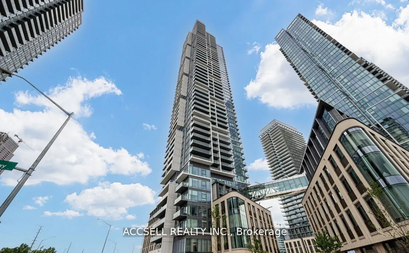 185 Millway Avenue, #W3702