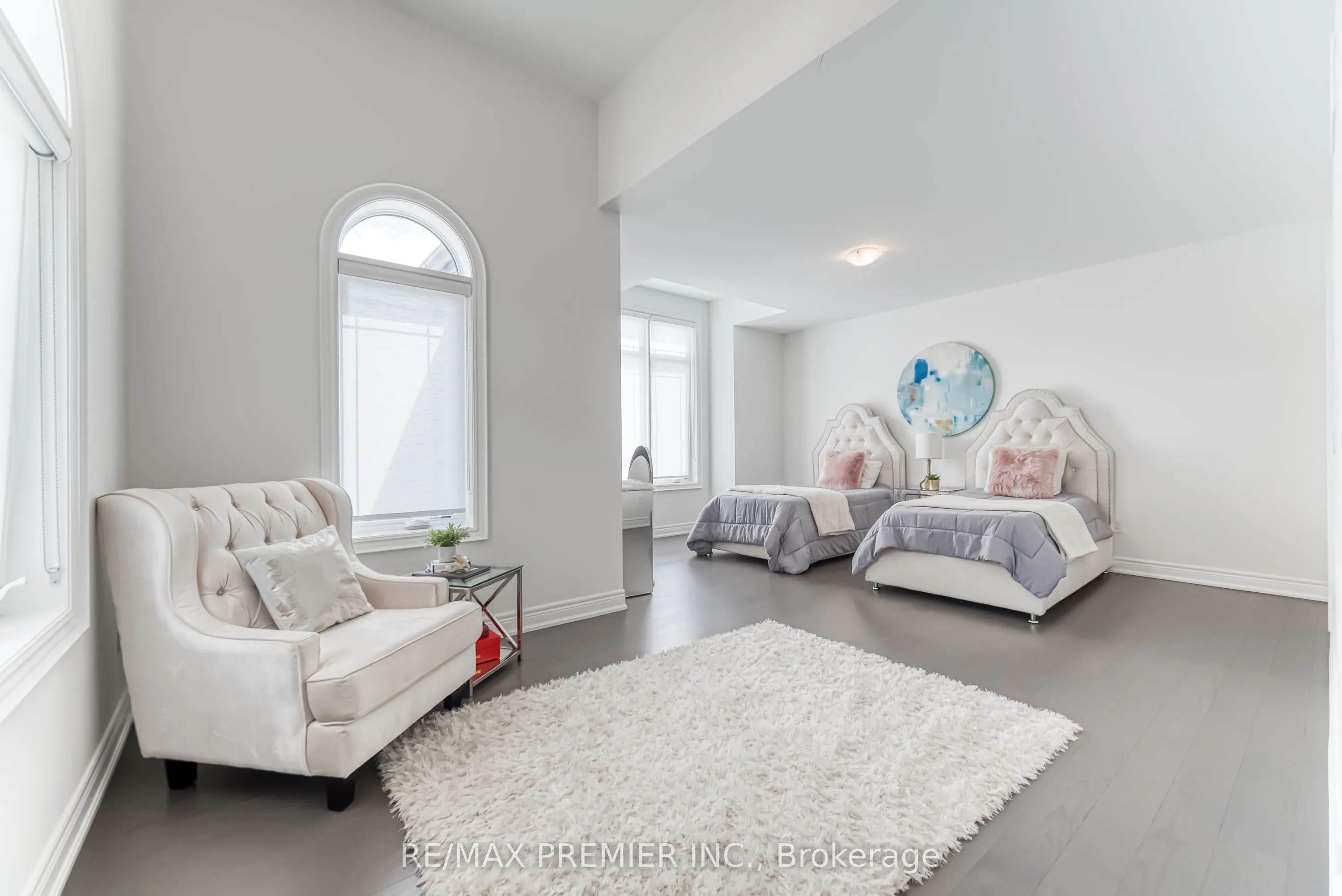 101 Appleyard Avenue