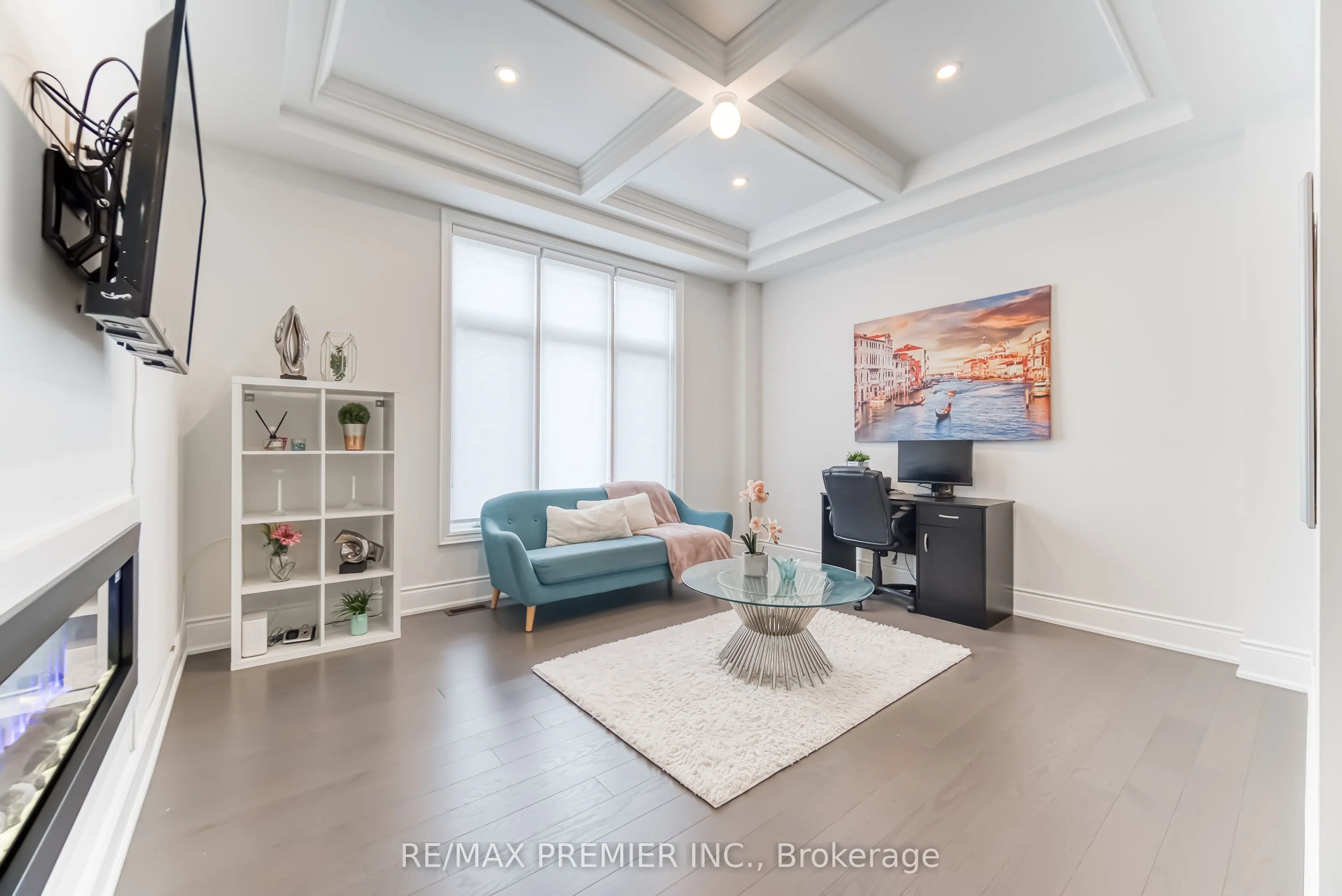 101 Appleyard Avenue