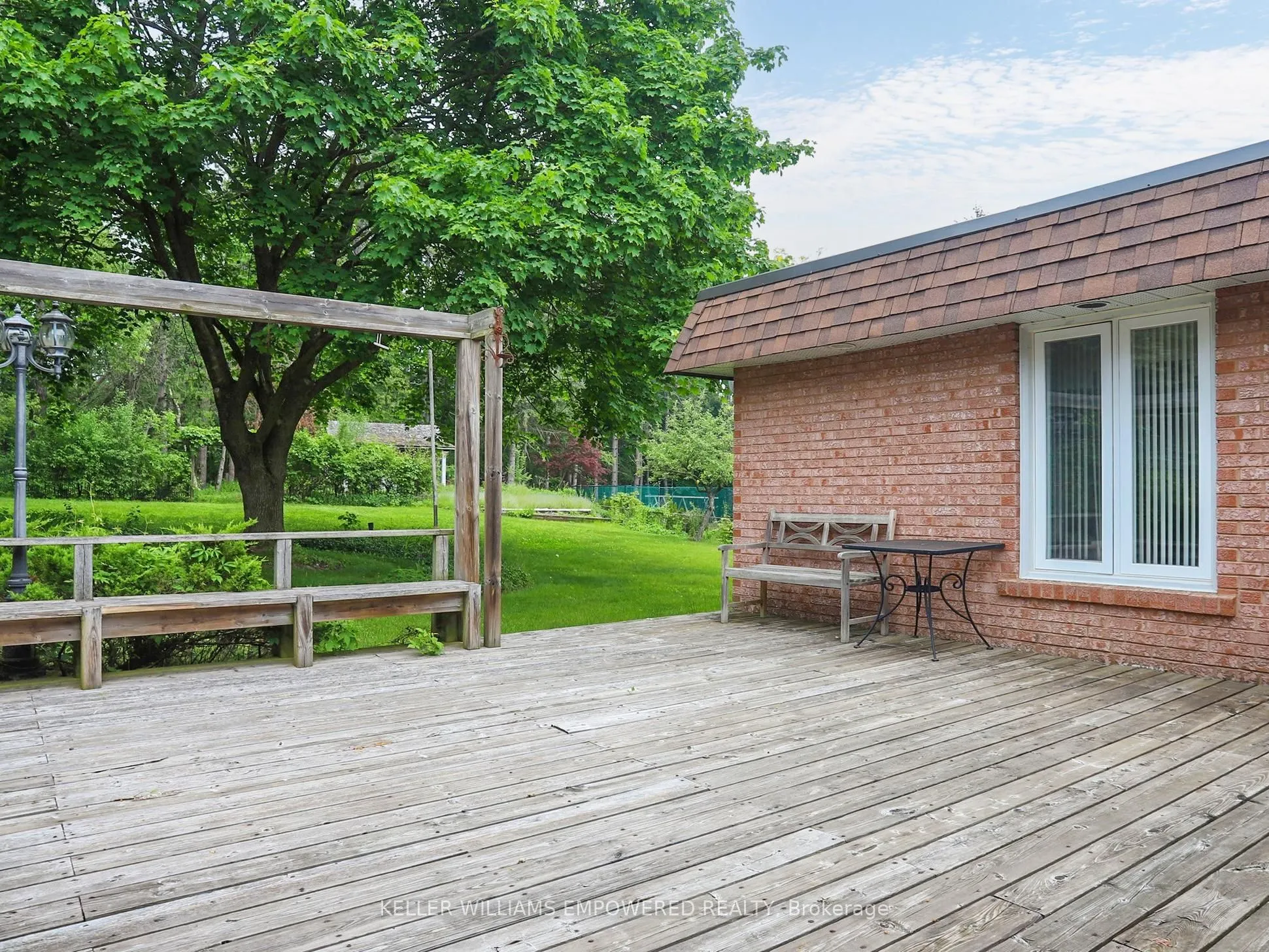 315 Woodland Acres Crescent
