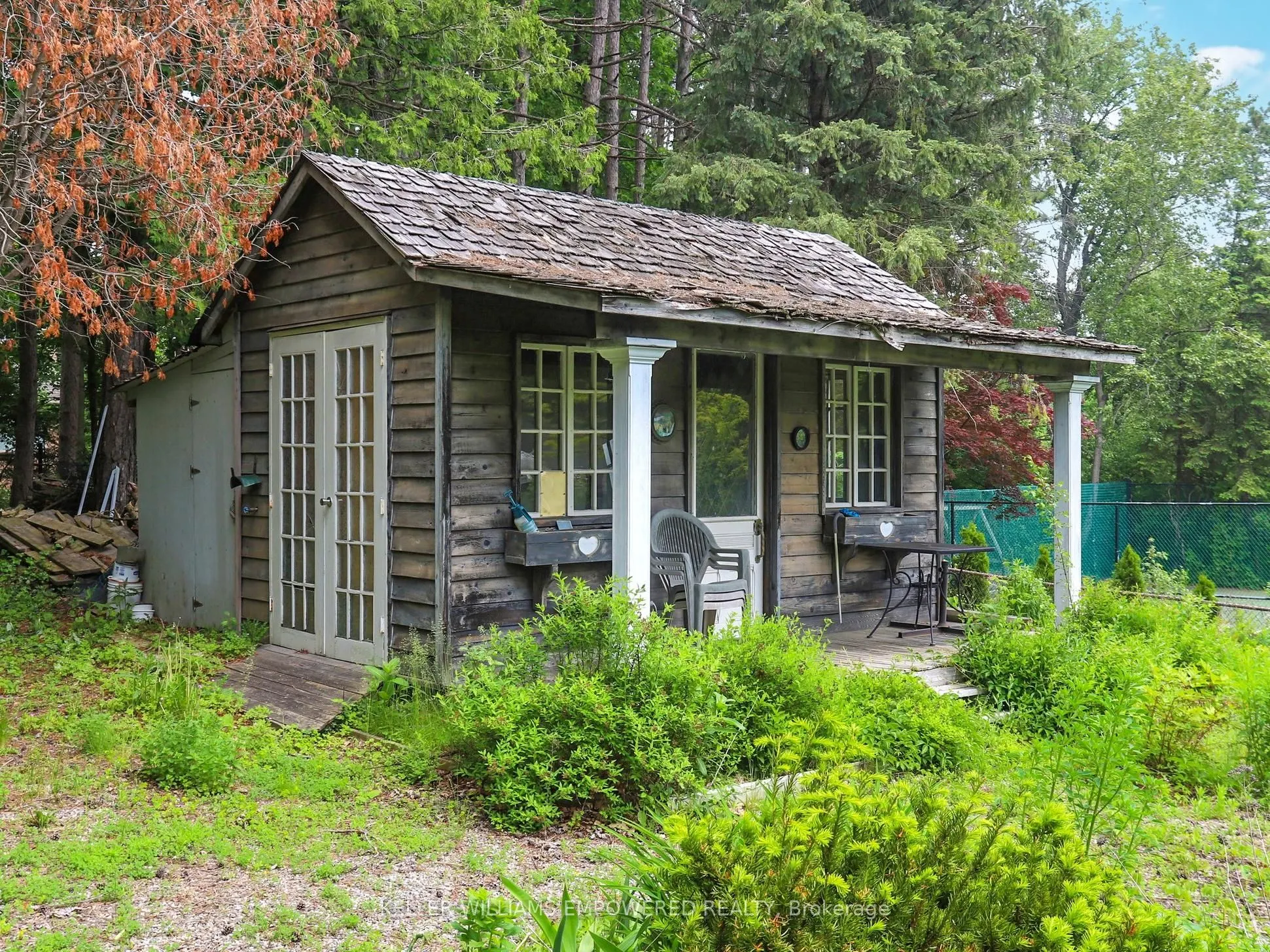 315 Woodland Acres Crescent
