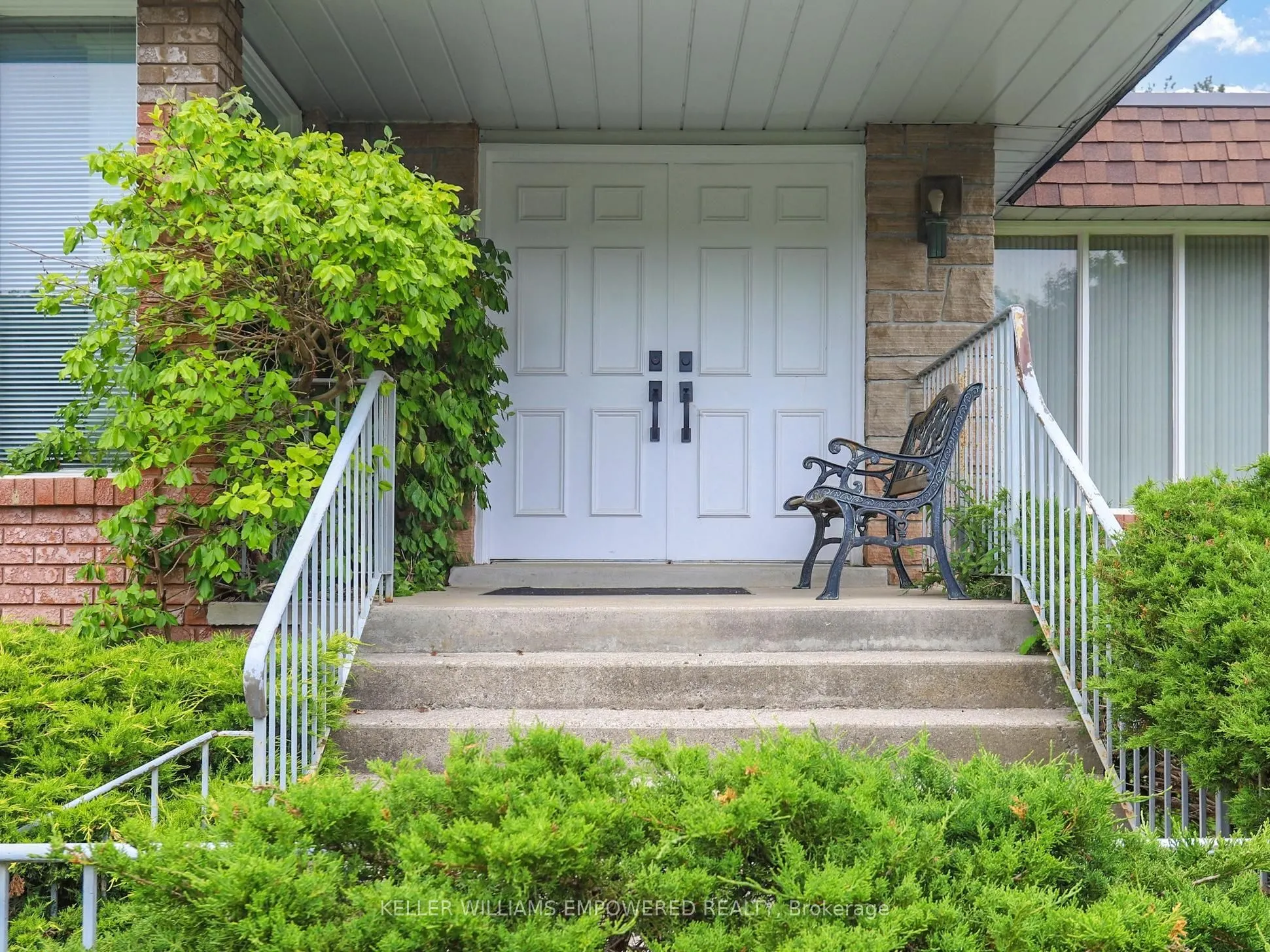 315 Woodland Acres Crescent