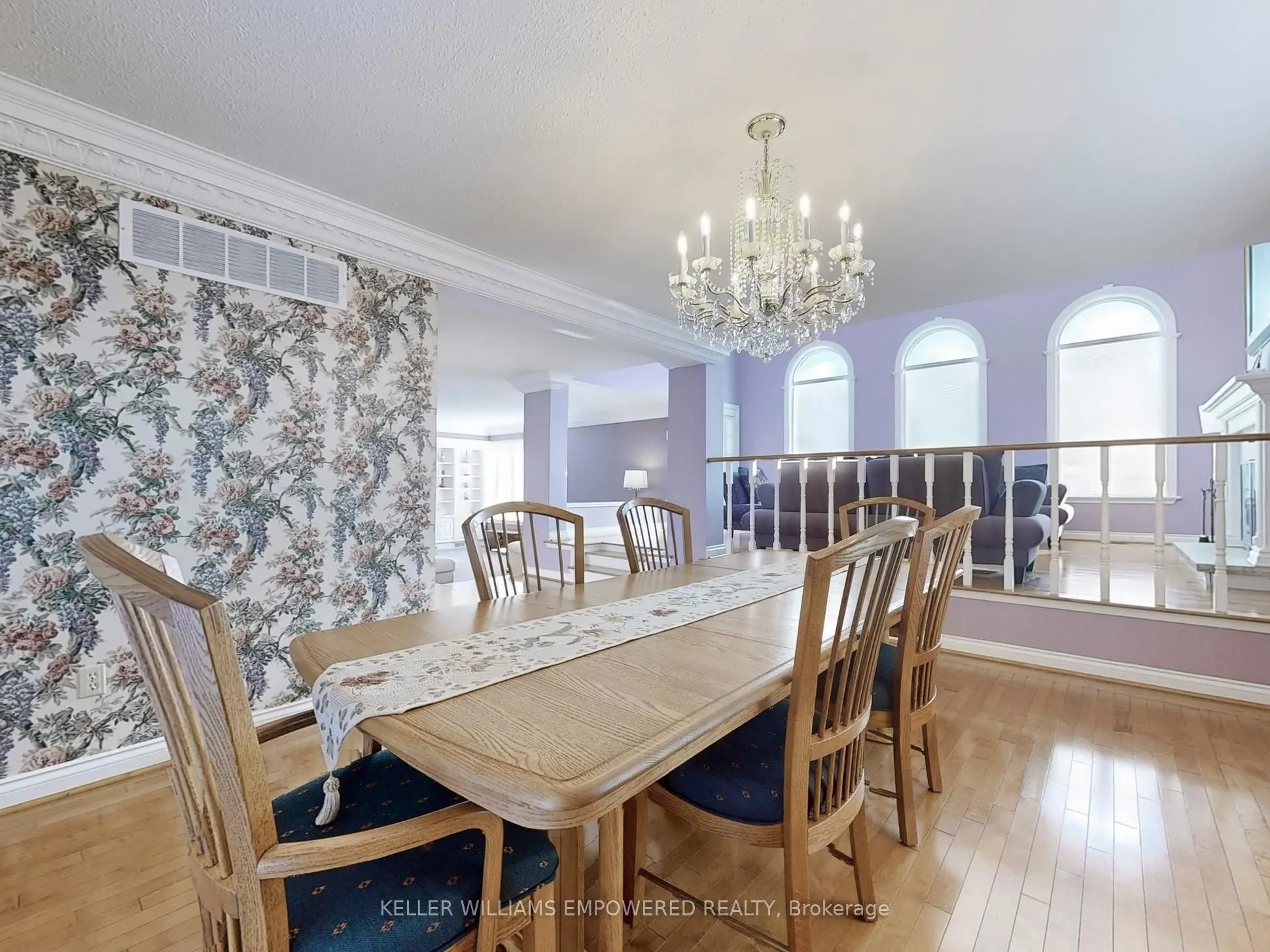 315 Woodland Acres Crescent