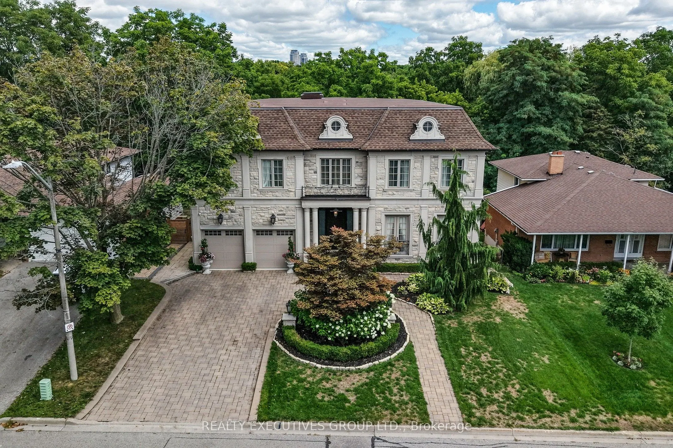 169 Bay Thorn Drive