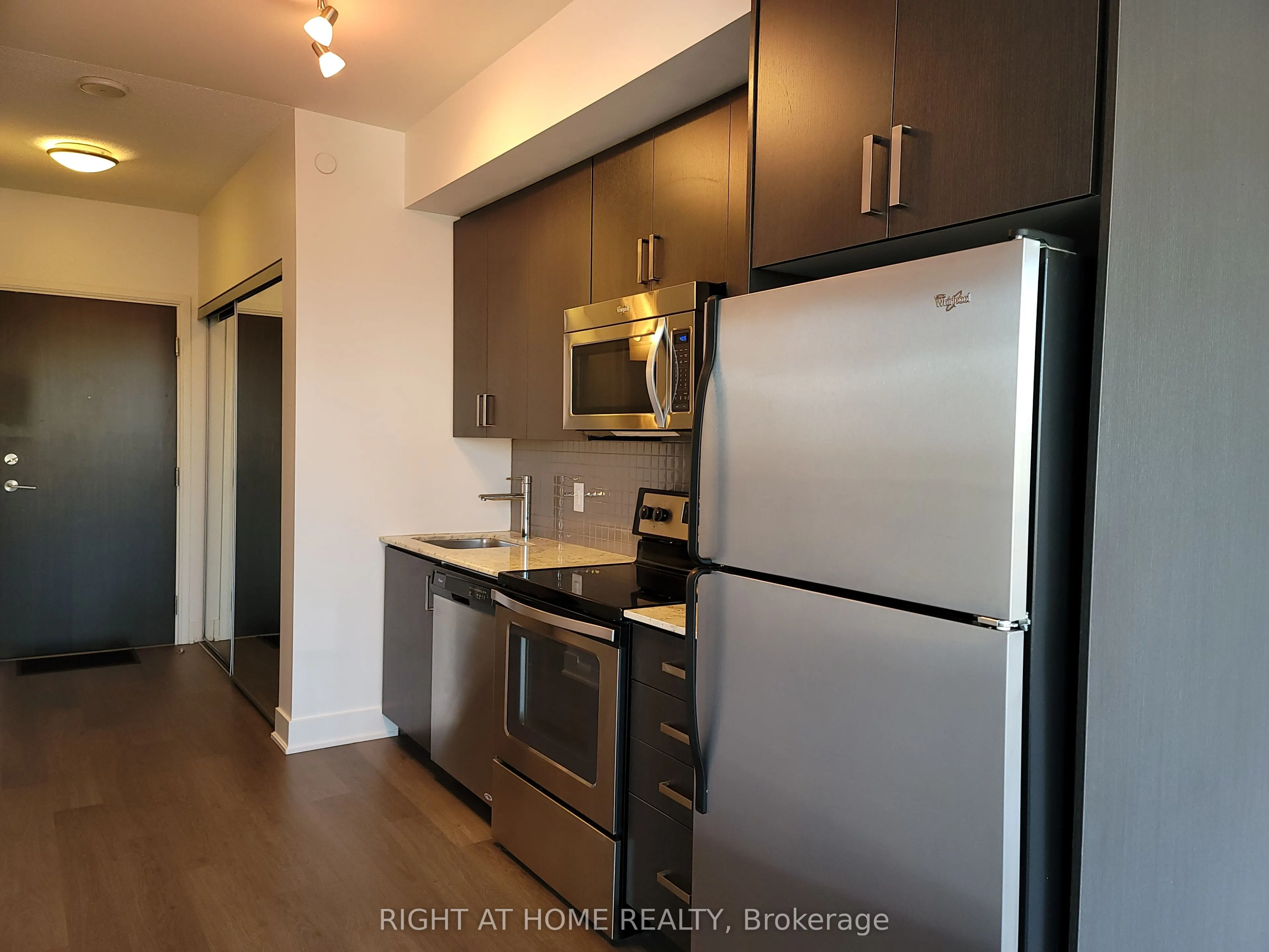 7608 Yonge Street, #516