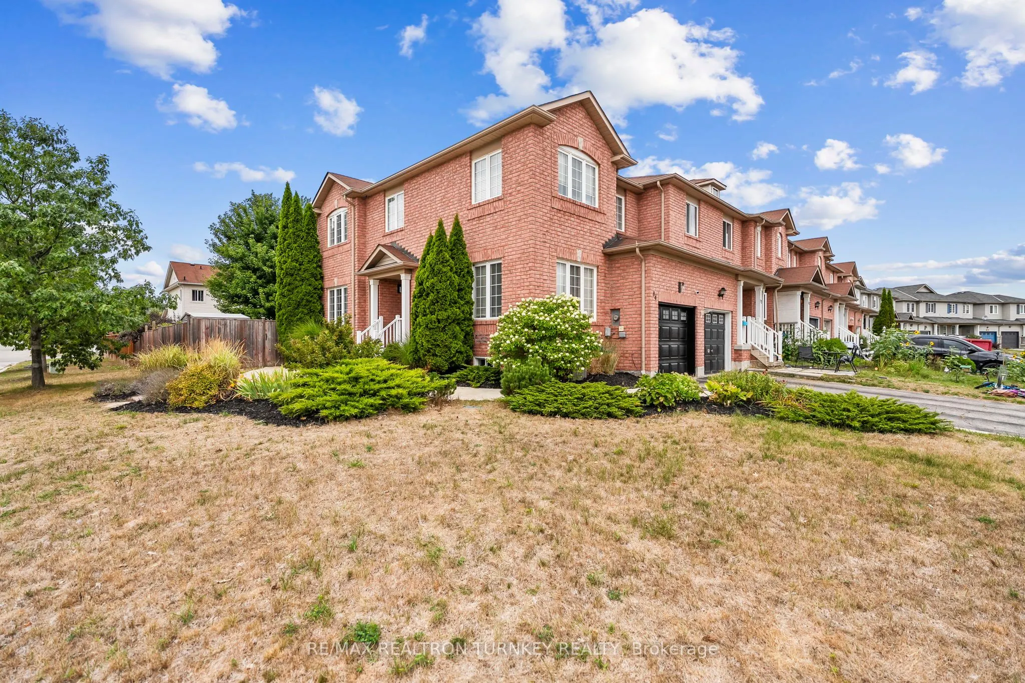 84 Admiral Crescent