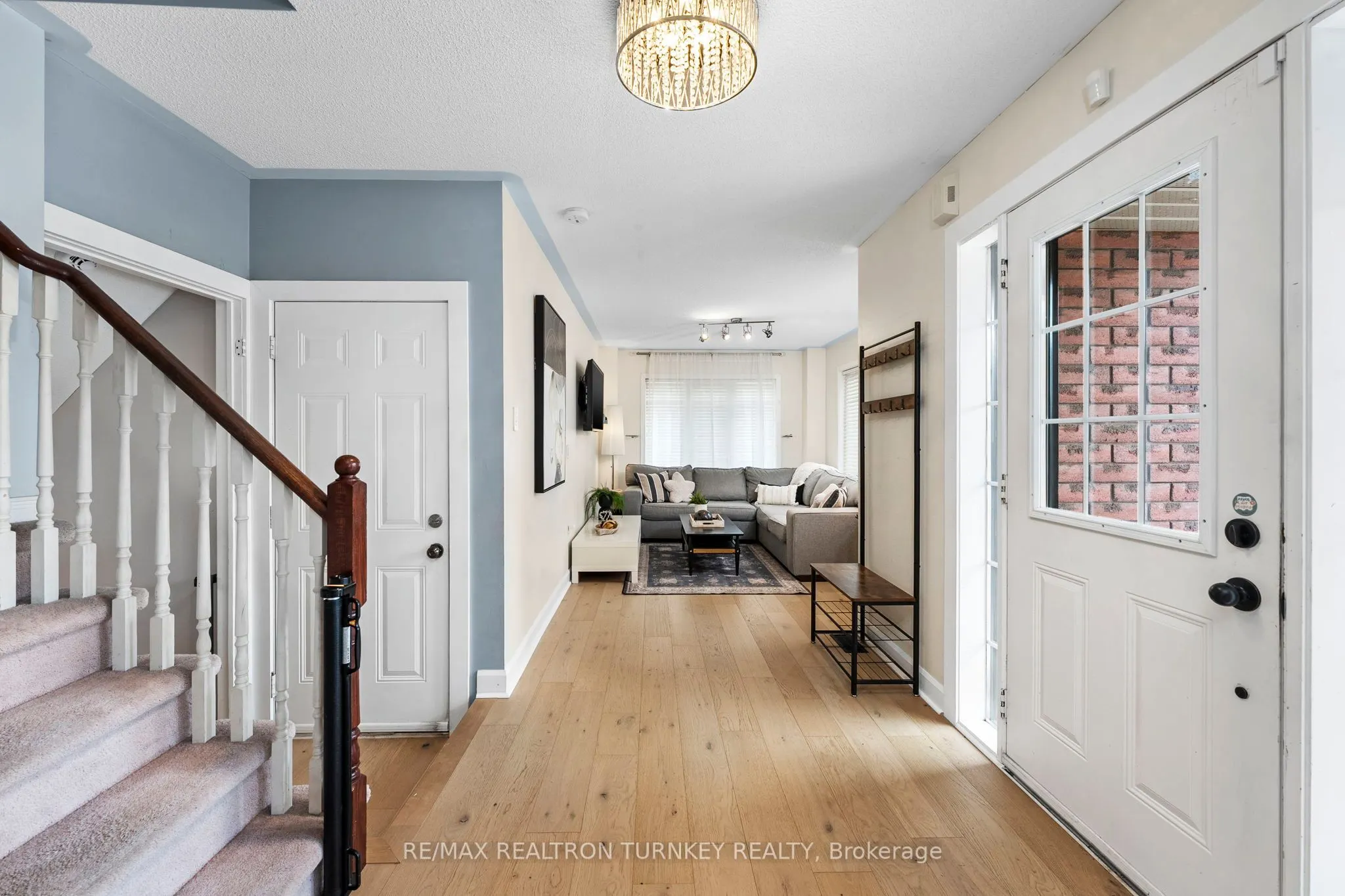 84 Admiral Crescent