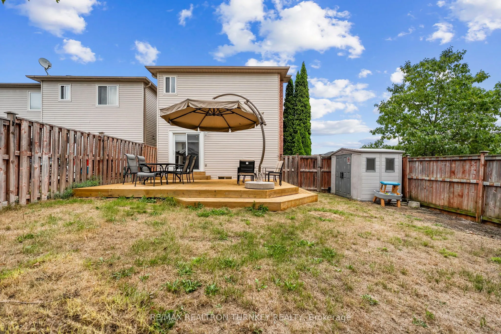 84 Admiral Crescent