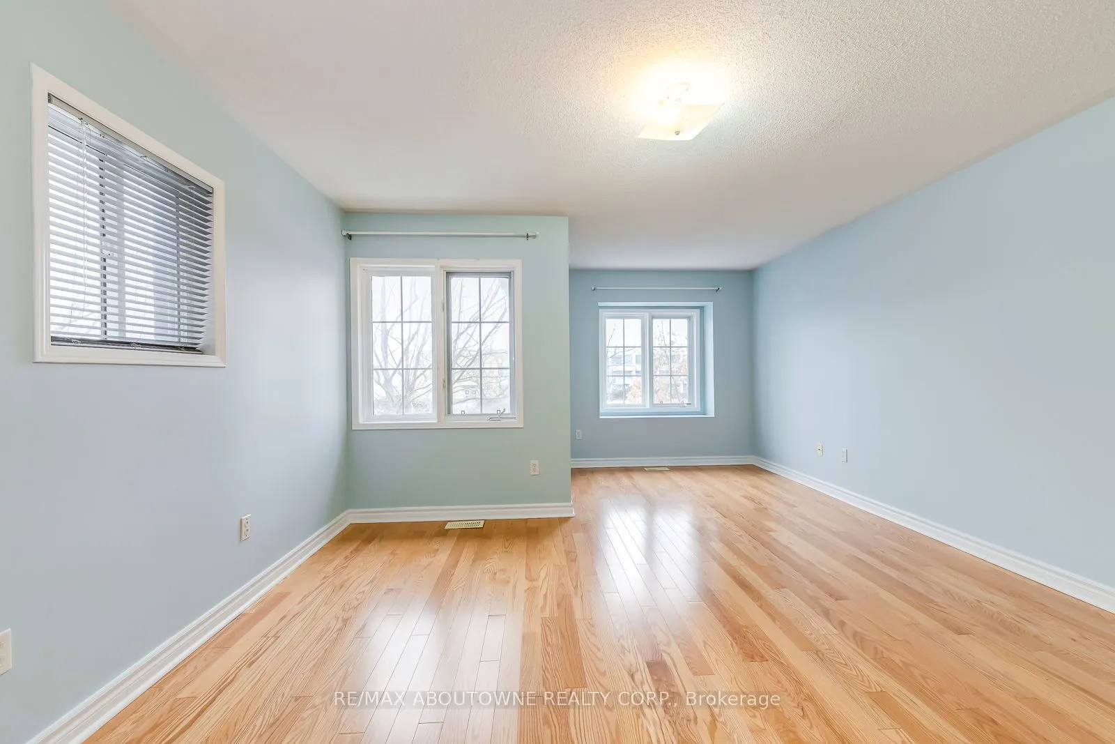 83 Bur Oak Avenue