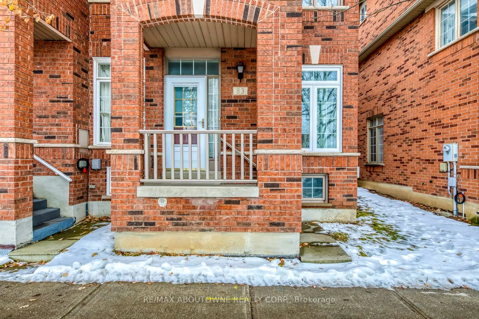 83 Bur Oak Avenue